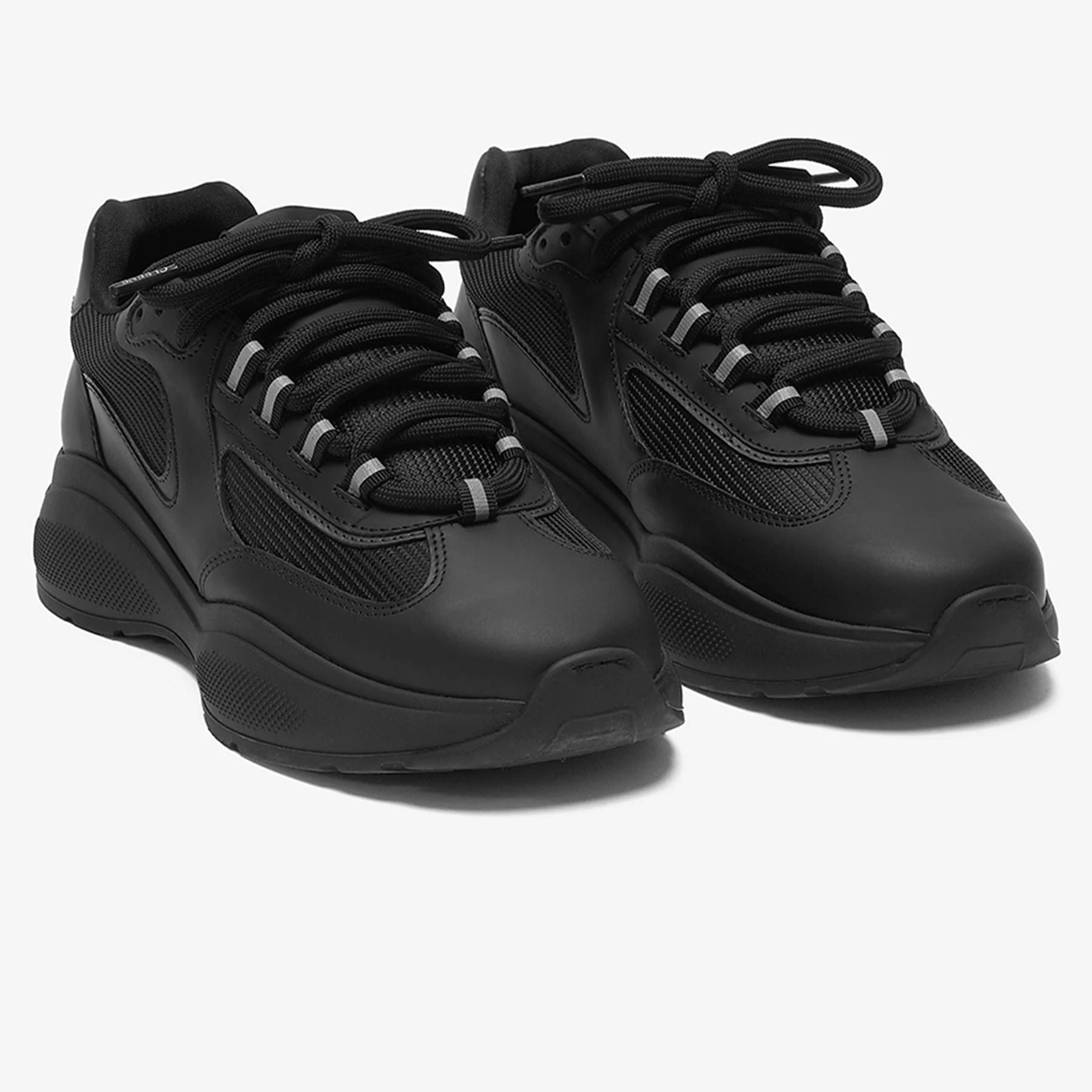 Cleens Podium 'Black Mono' - Image 3