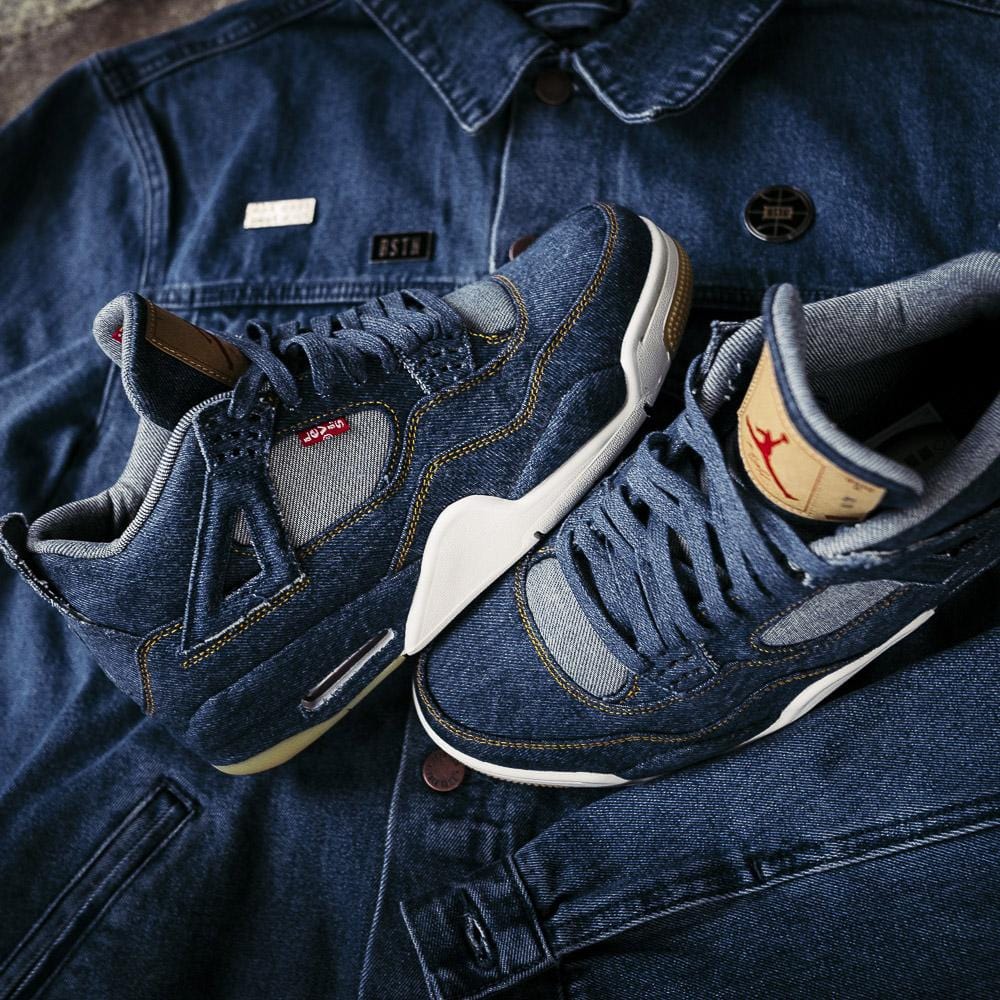Levis x Air Jordan 4 Retro "Navy" - Image 7