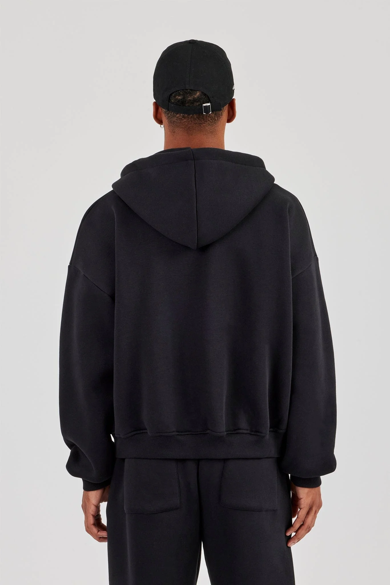 Cernucci Logo Tab Zip Hoodie  Black - Image 4