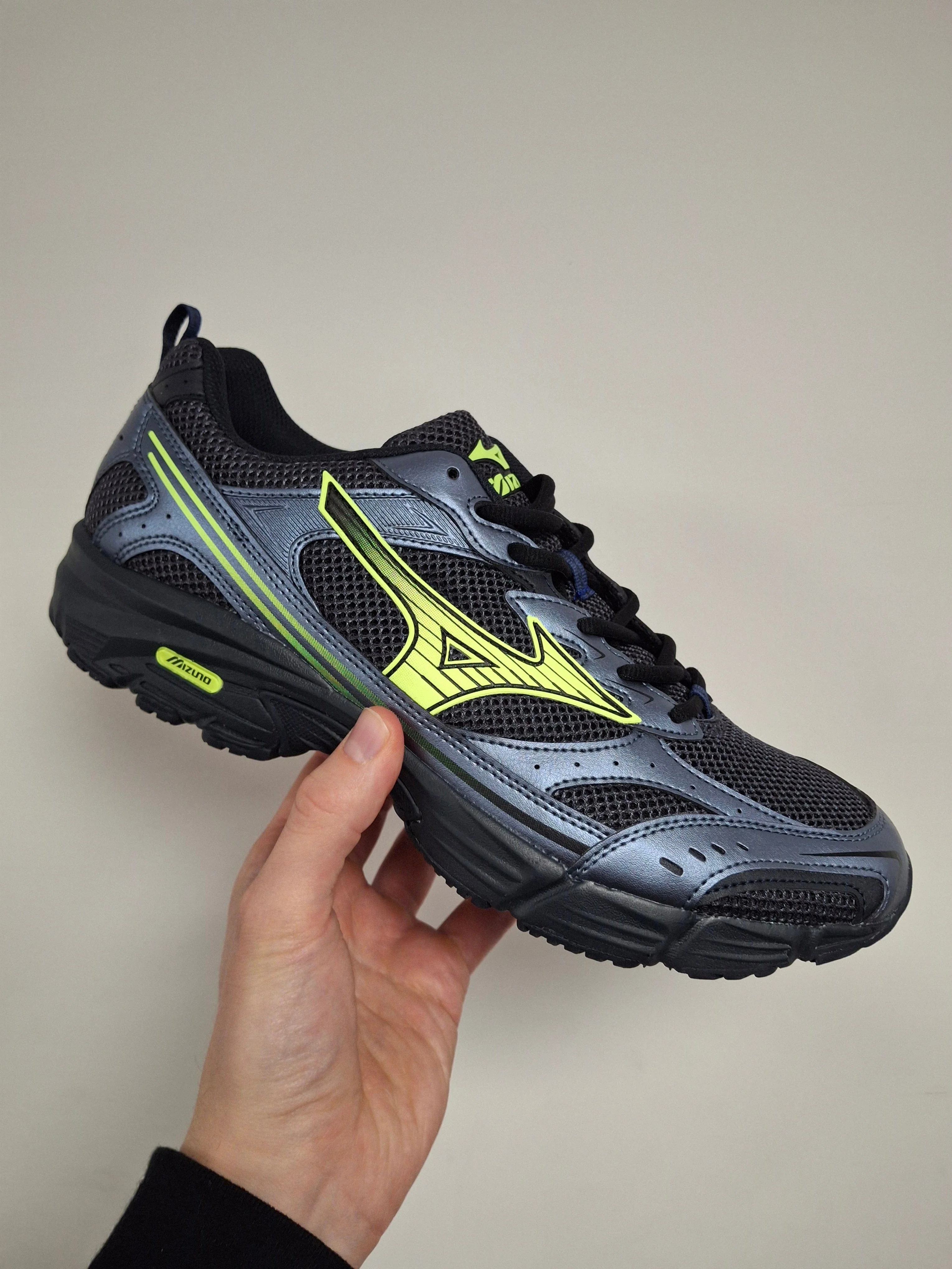 Mizuno MXR Sport 'India Ink Lightning Yellow Black' - Image 5