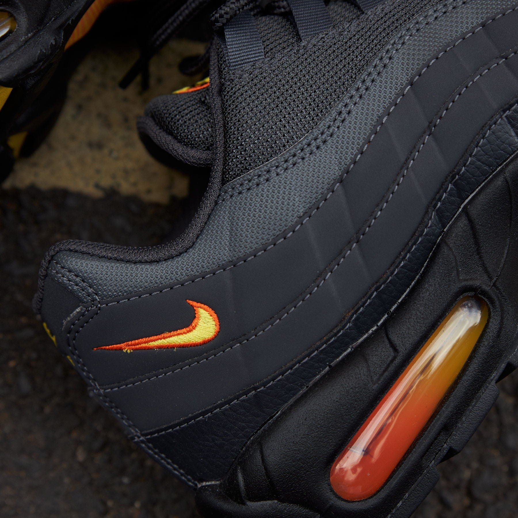 Nike Air Max 95 'Anthracite Opti Yellow' - Image 4