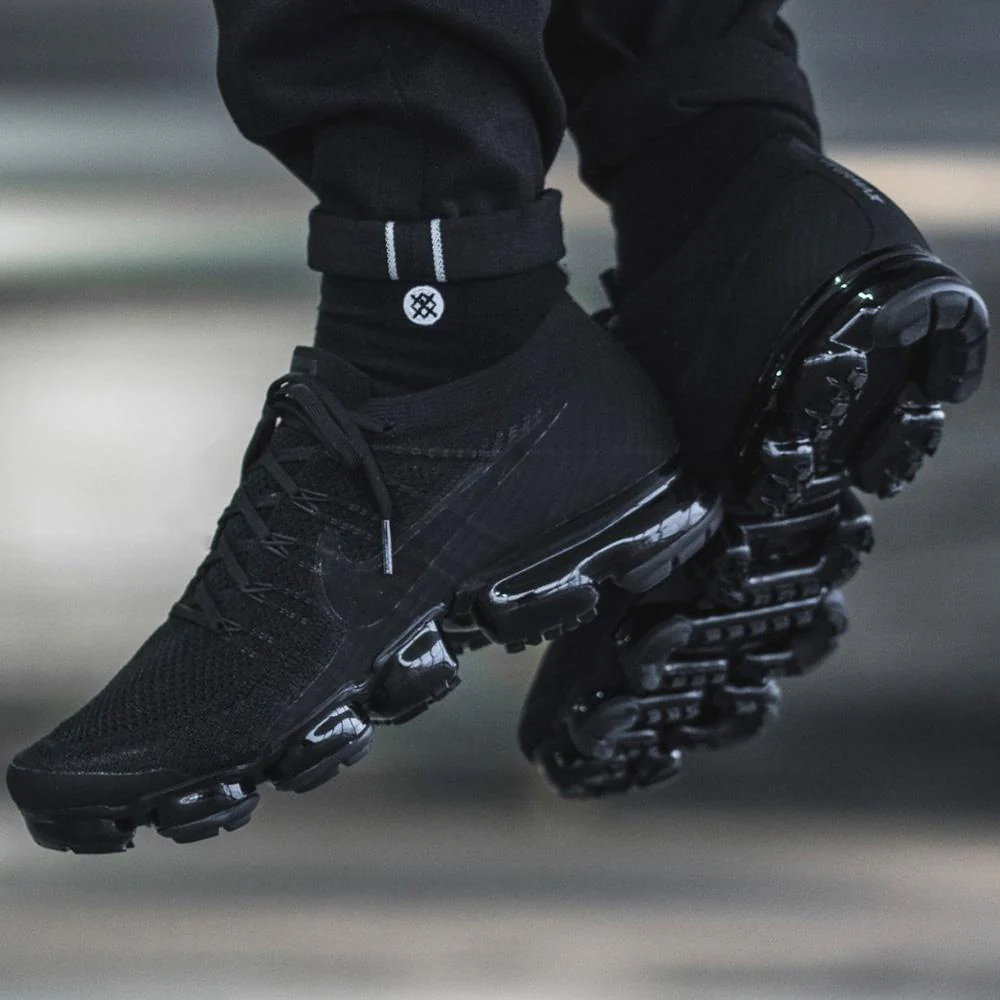 Nike Air Vapormax Flyknit Triple Black 2.0 - Image 6