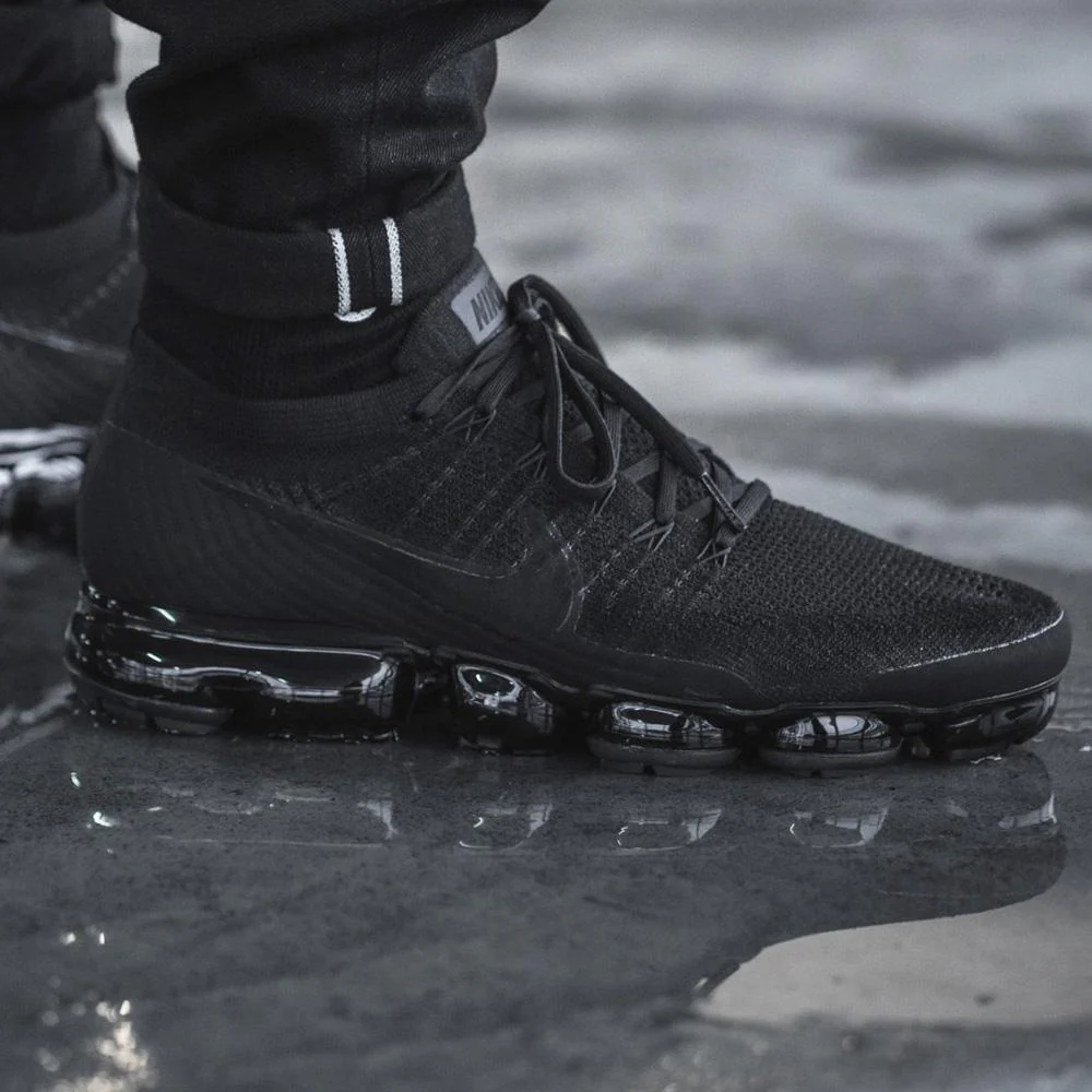 Nike Air Vapormax Flyknit Triple Black 2.0 - Image 8