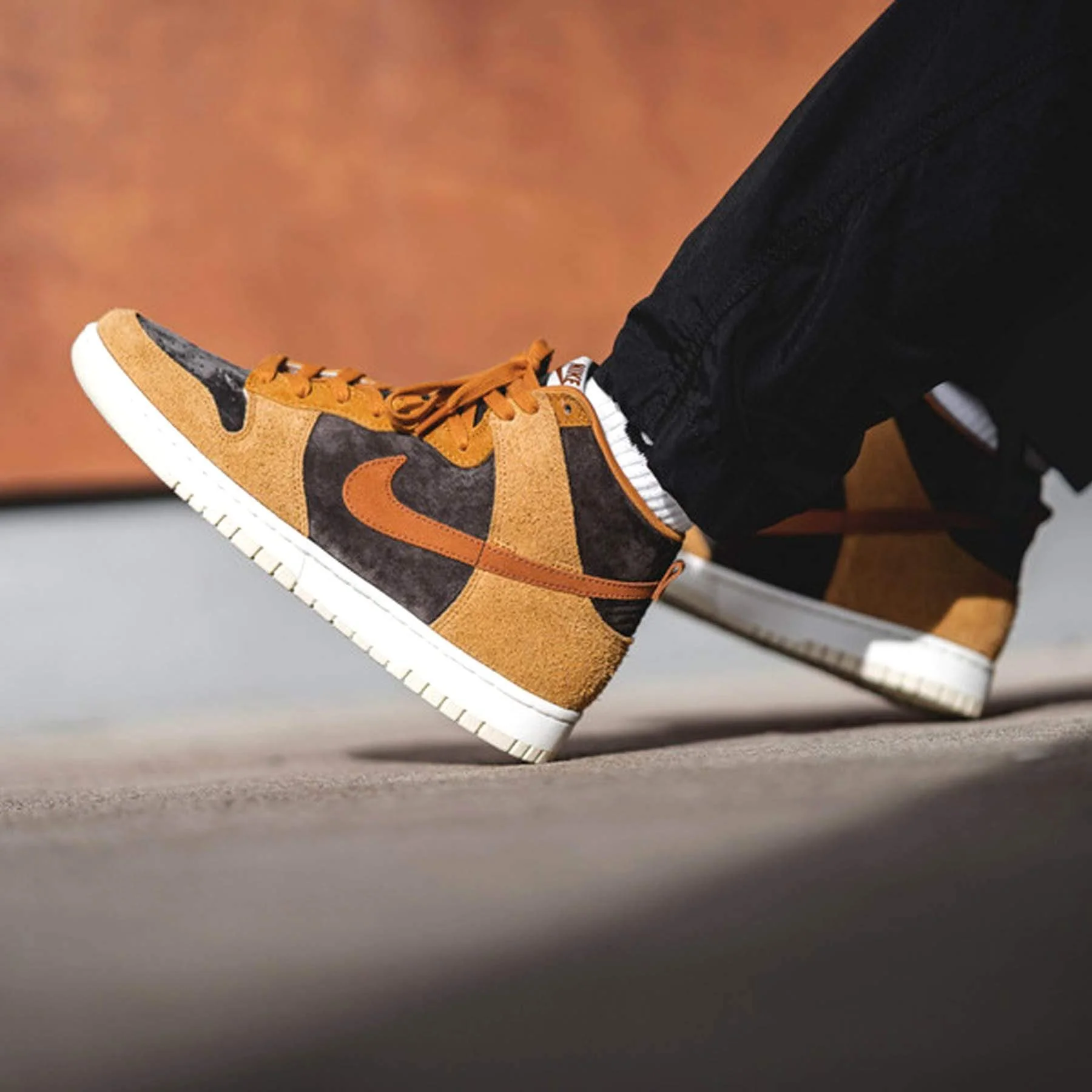 Nike Dunk High Premium 'Dark Russet' - Image 6