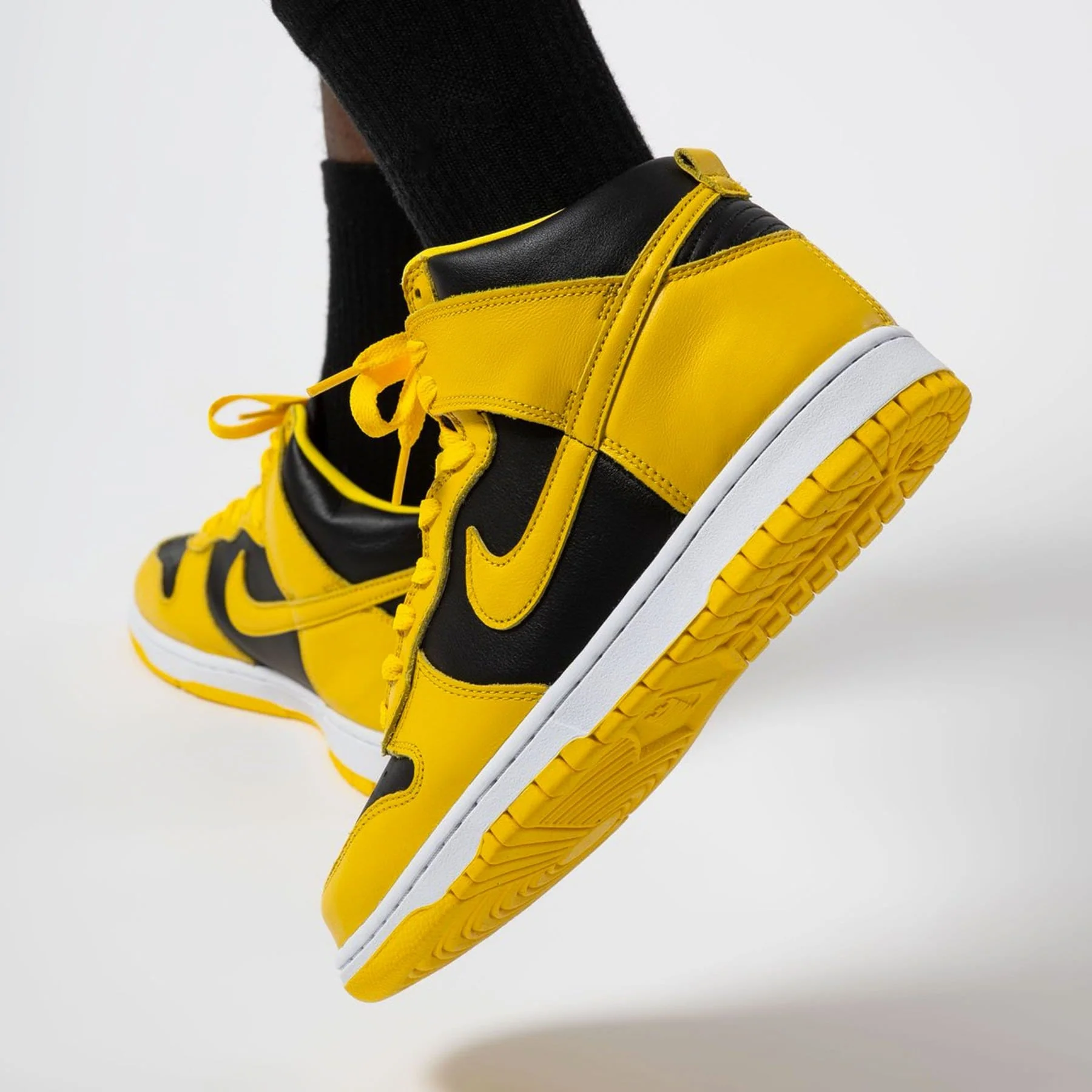 Nike Dunk High SP 'Iowa' 2020 - Image 6