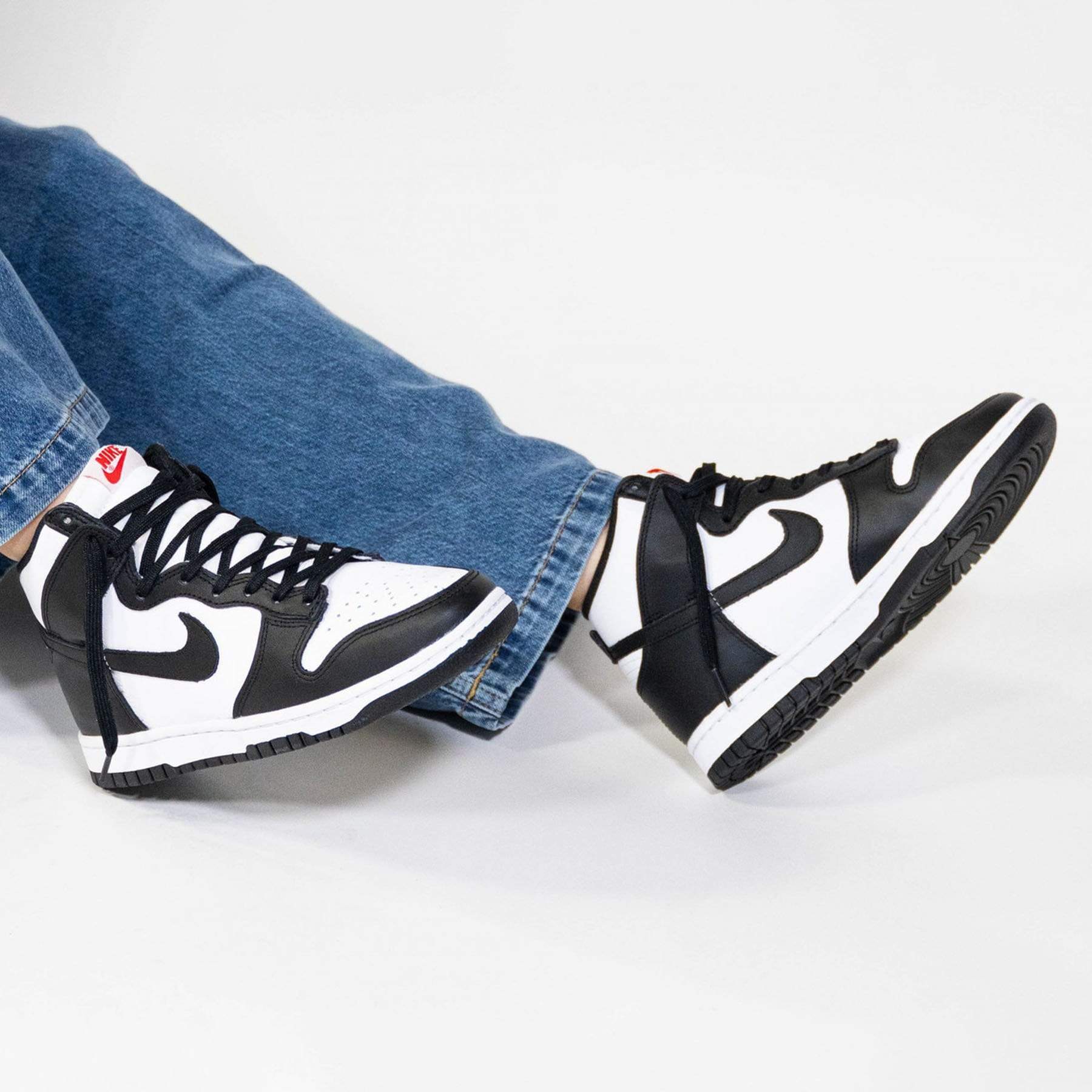 Nike Dunk High Wmns 'Black White' - Image 6
