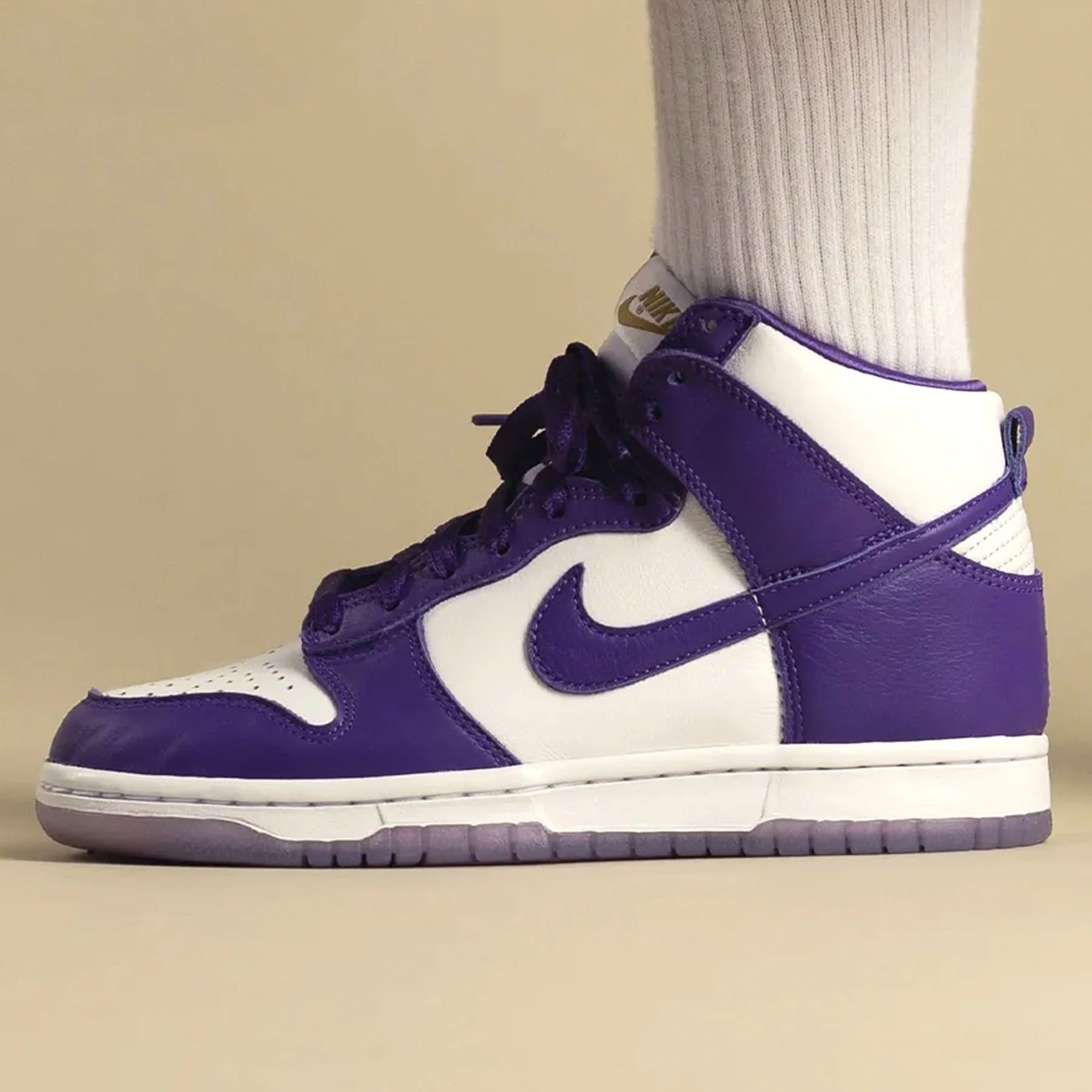 Nike Dunk High Wmns 'Varsity Purple' - Image 6