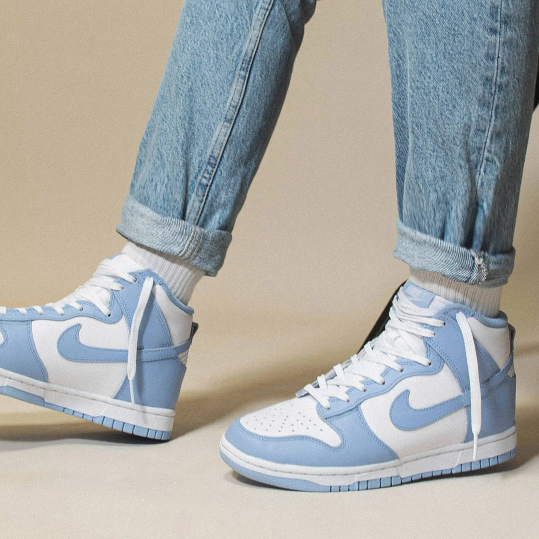 Nike Dunk High Wmns 'Aluminum' - Image 6