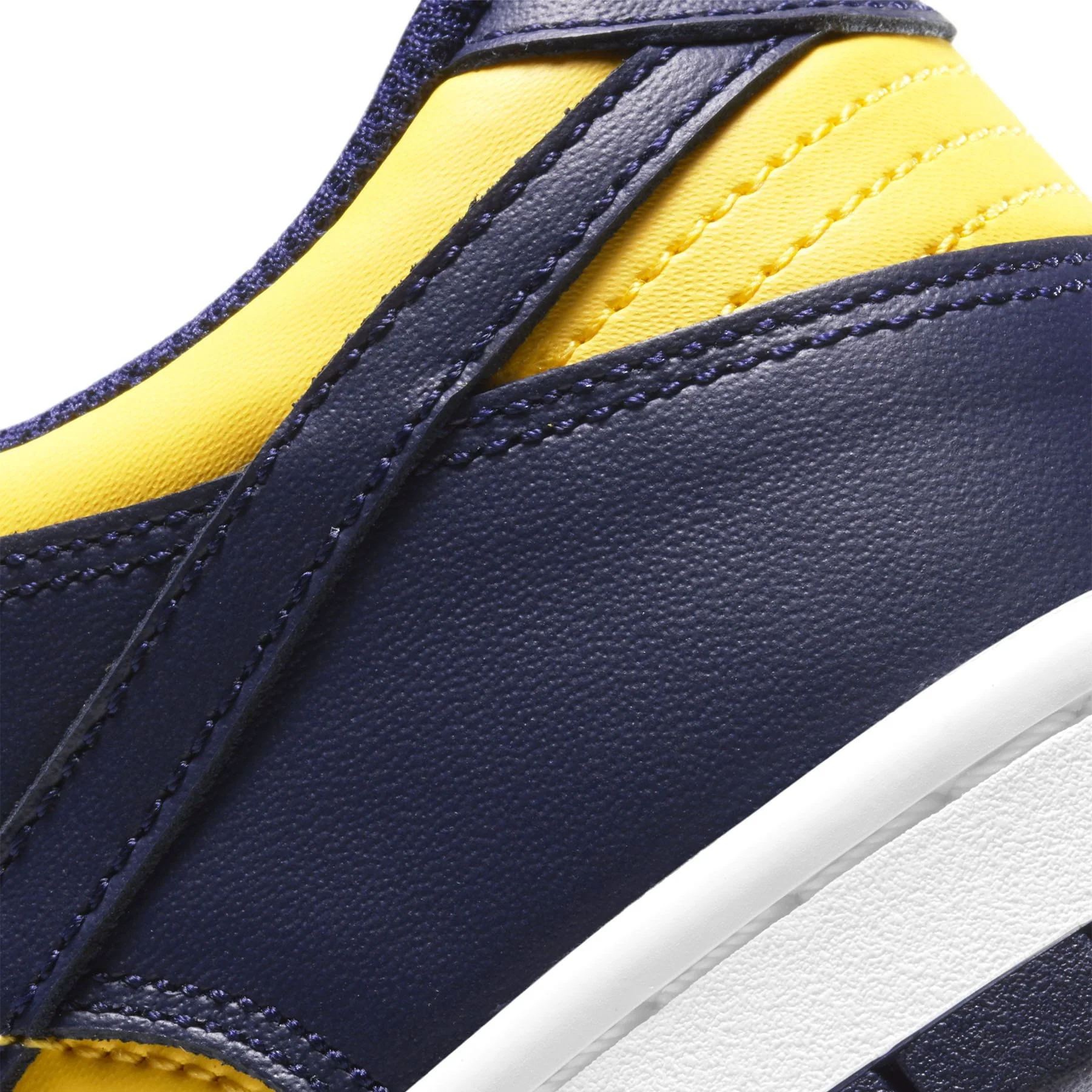Nike Dunk Low GS 'Michigan' 2021 - Image 6