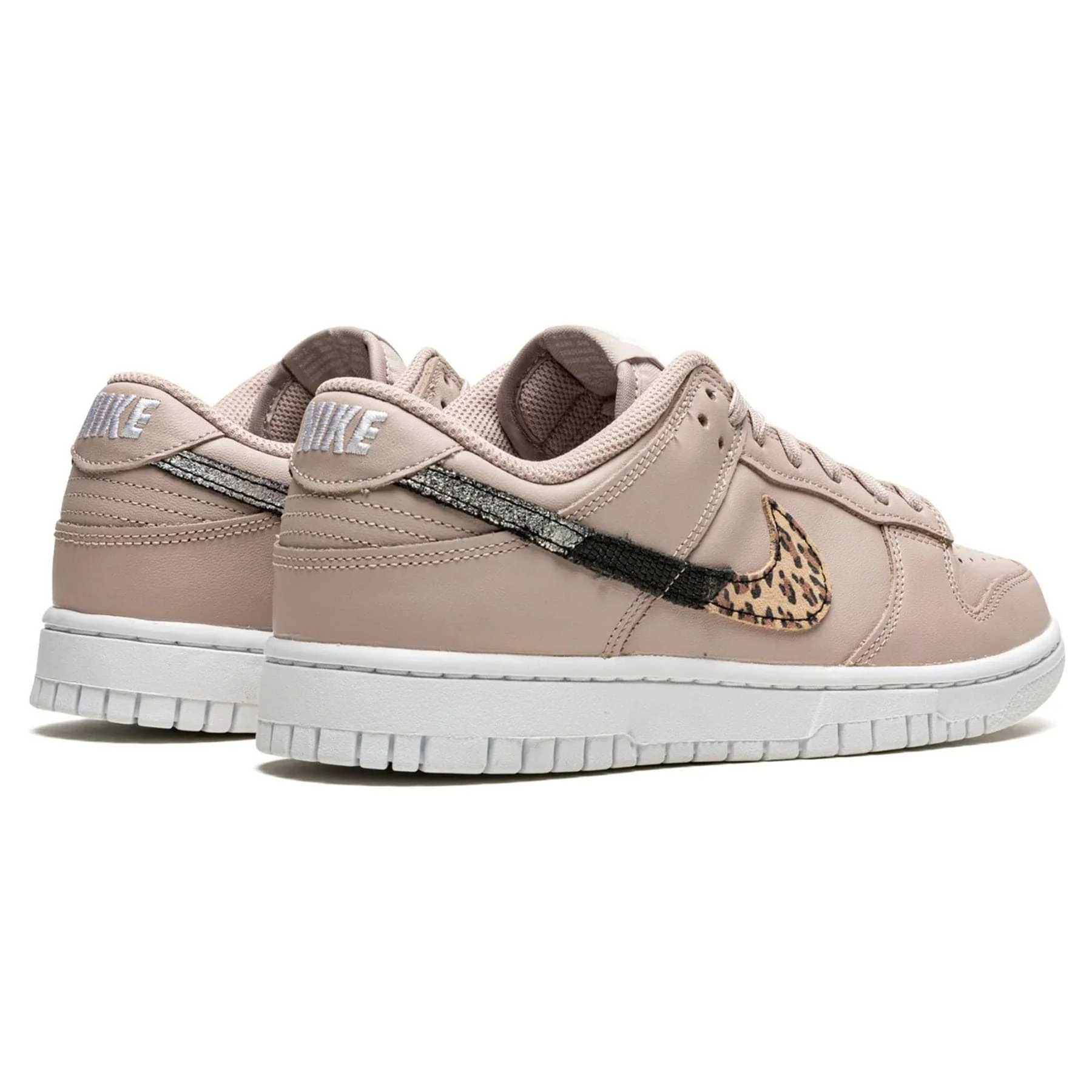 Nike Dunk Low SE Wmns 'Primal Pink' - Image 3