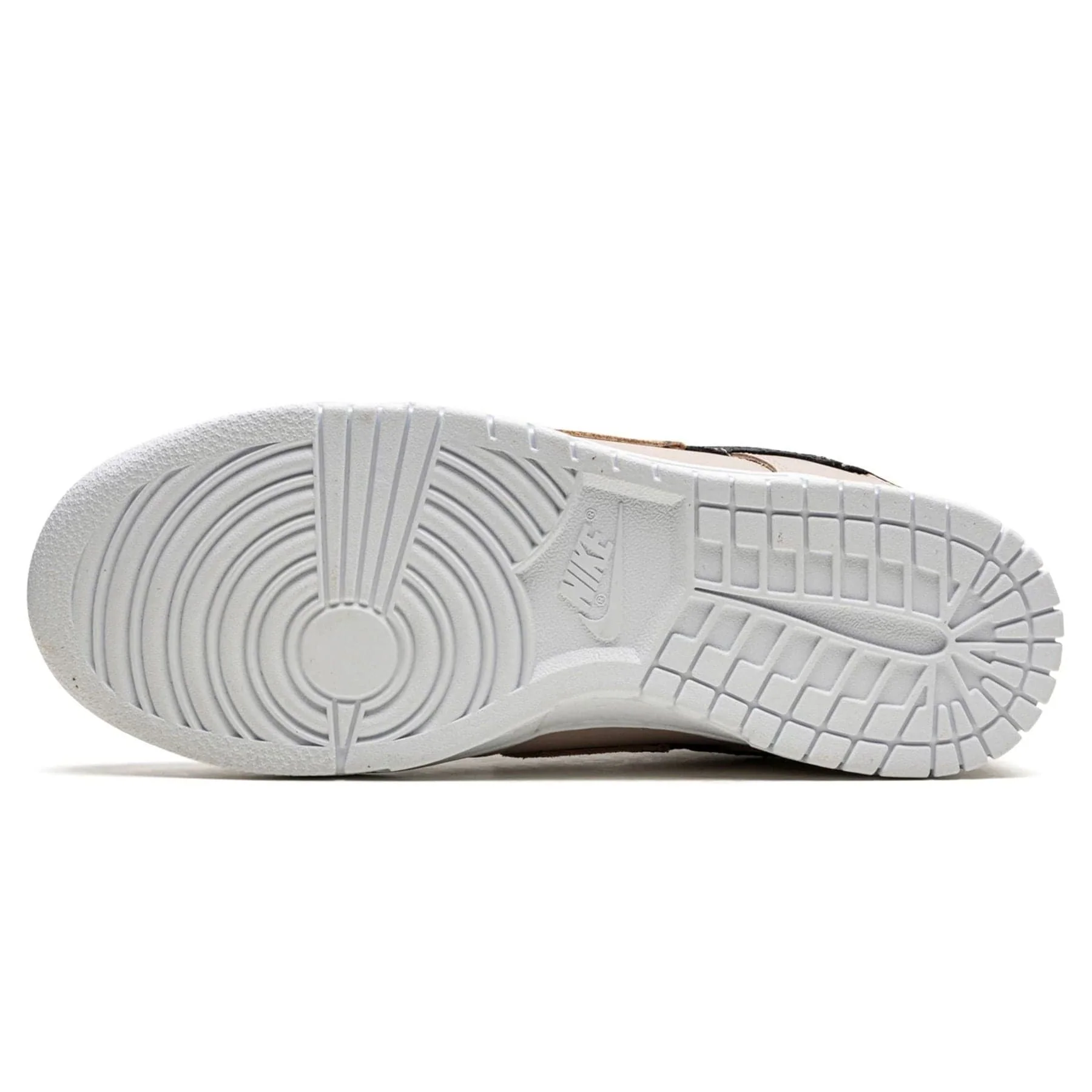 Nike Dunk Low SE Wmns 'Primal Pink' - Image 5