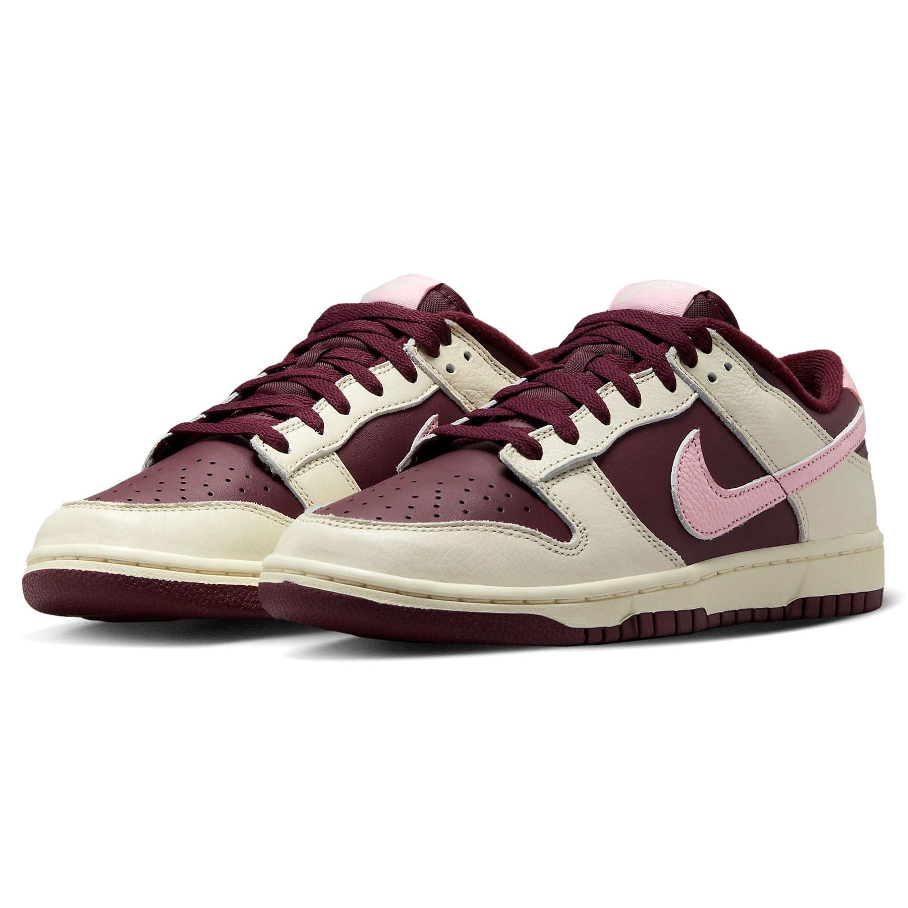 Nike Dunk Low Premium 'Valentine's Day' - Image 2