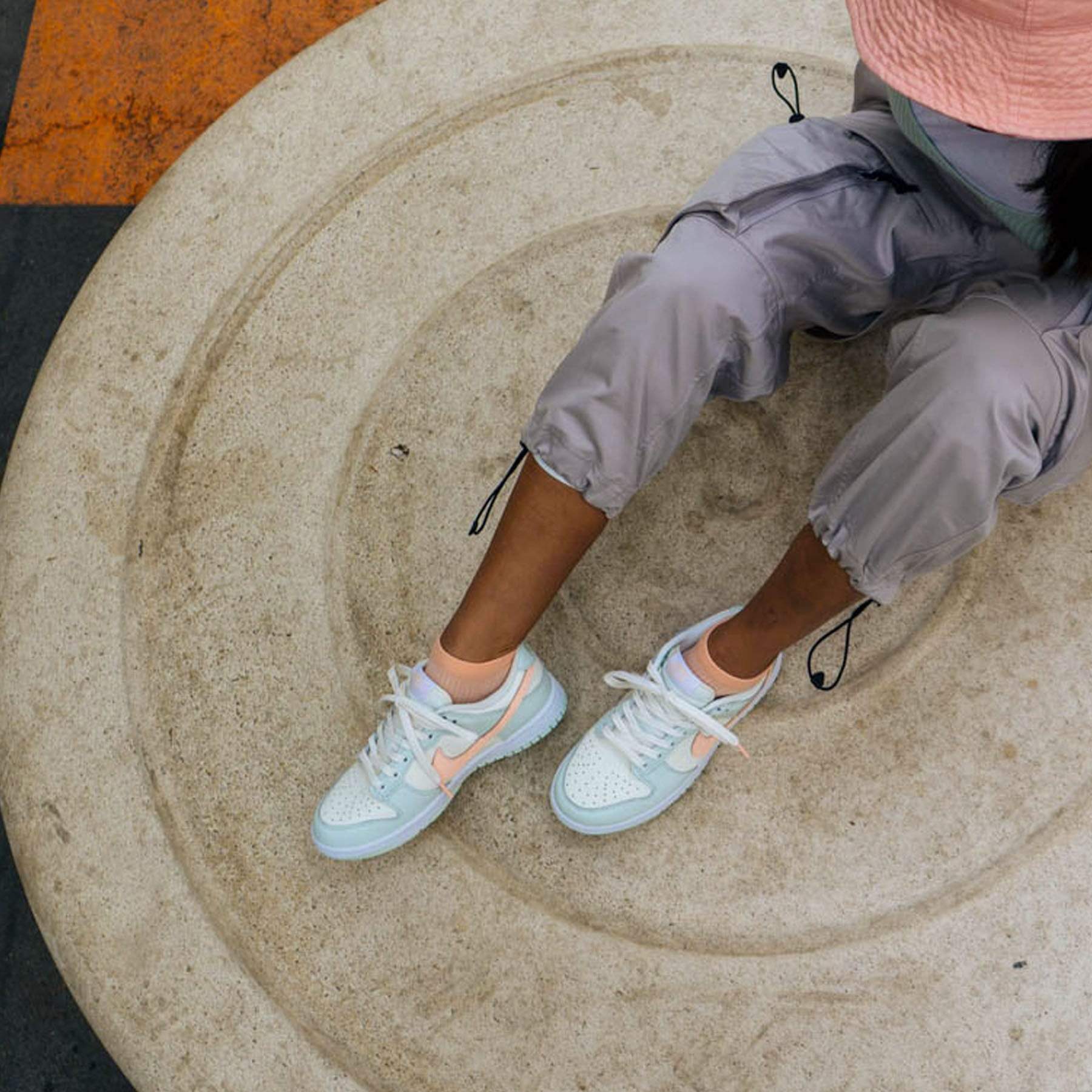 Nike Dunk Low Wmns 'Barely Green' - Image 7