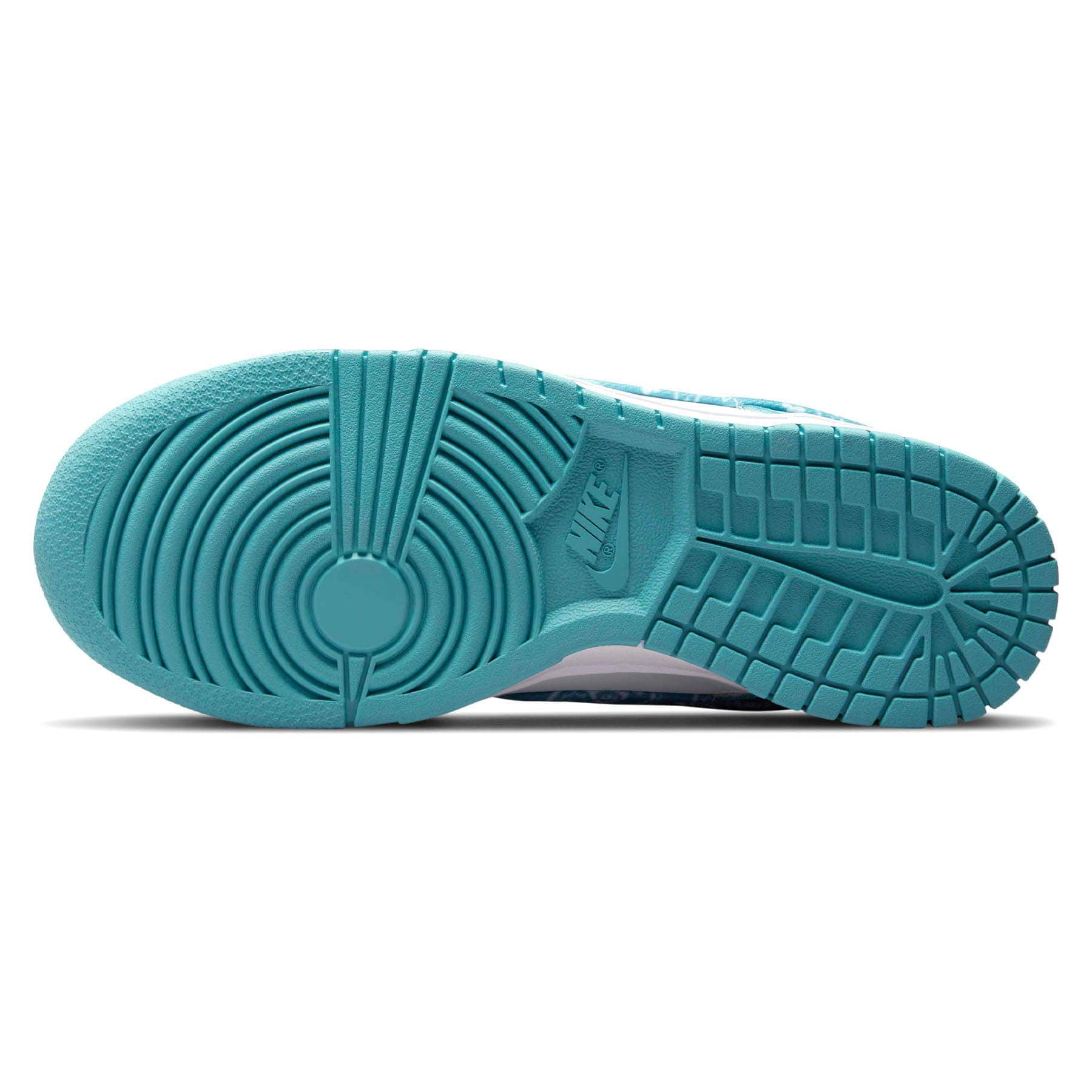 Nike Dunk Low Wmns 'Blue Paisley' - Image 5