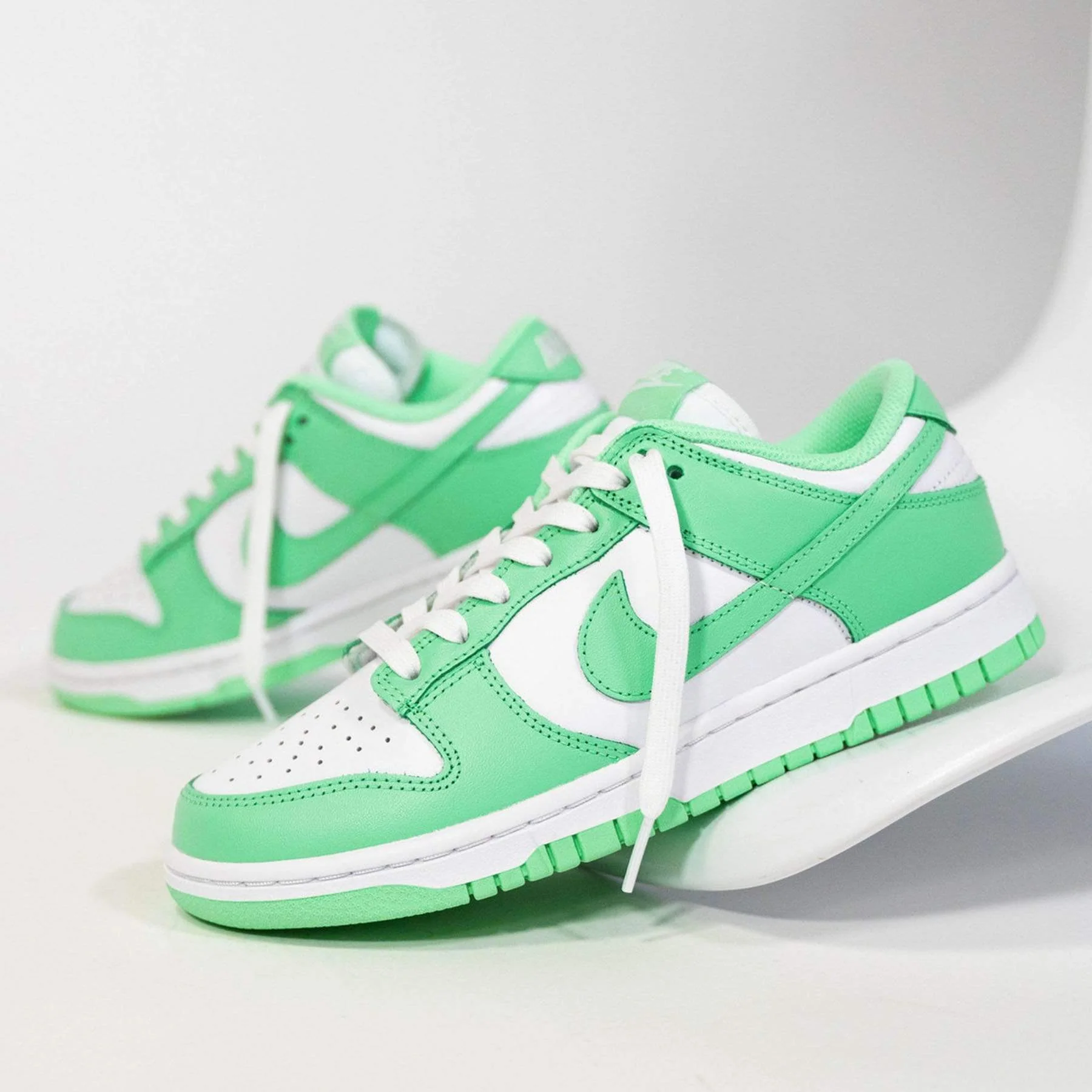 Nike Dunk Low Wmns 'Green Glow' - Image 6