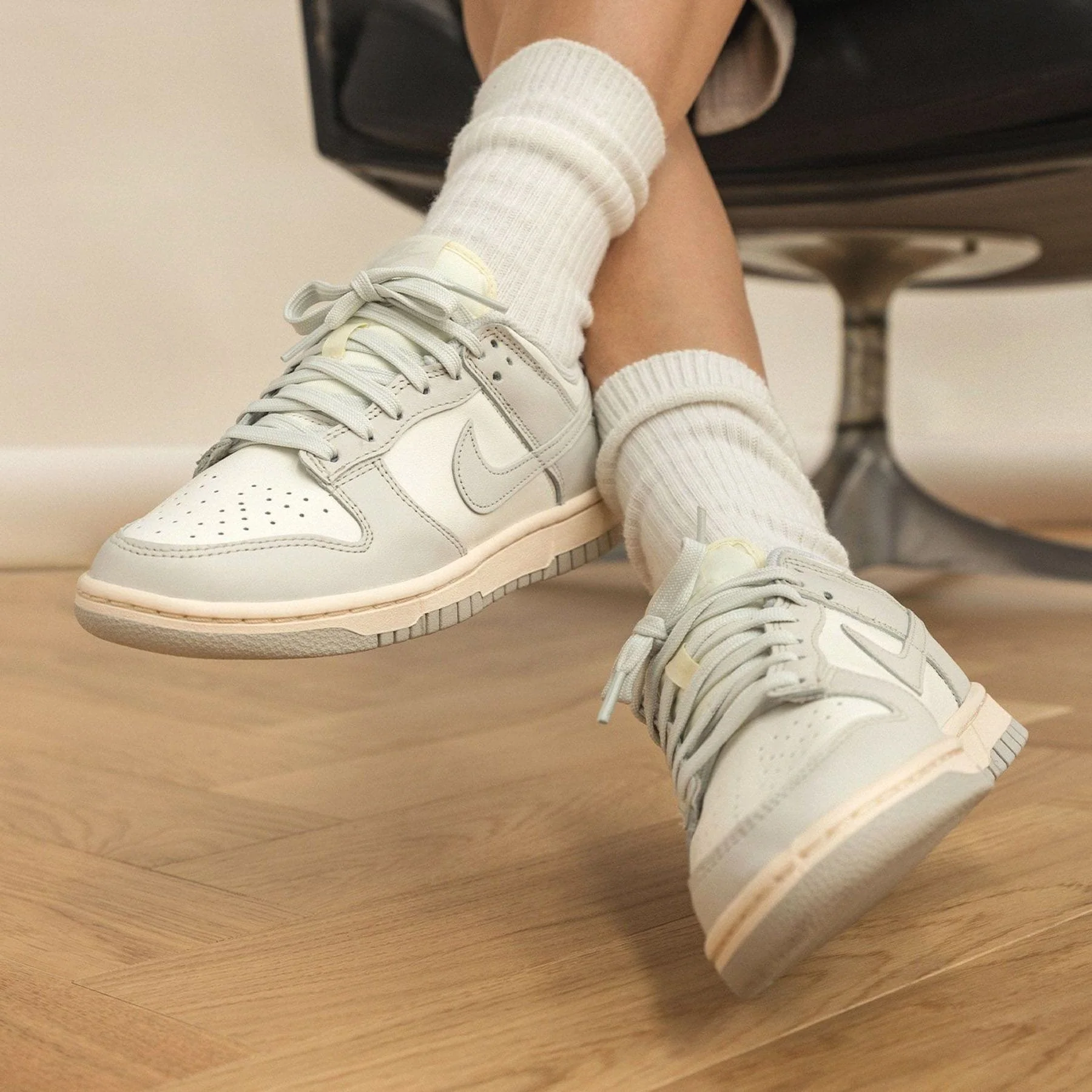 Nike Dunk Low Wmns 'Light Bone' - Image 6