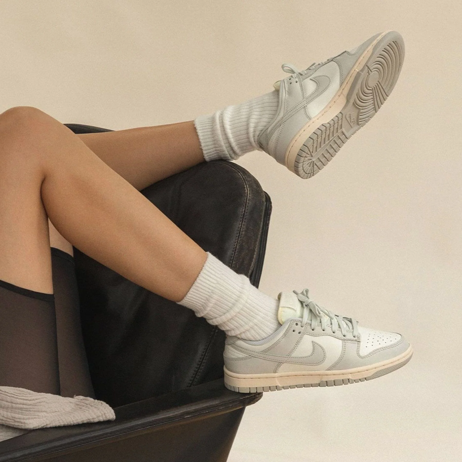 Nike Dunk Low Wmns 'Light Bone' - Image 7