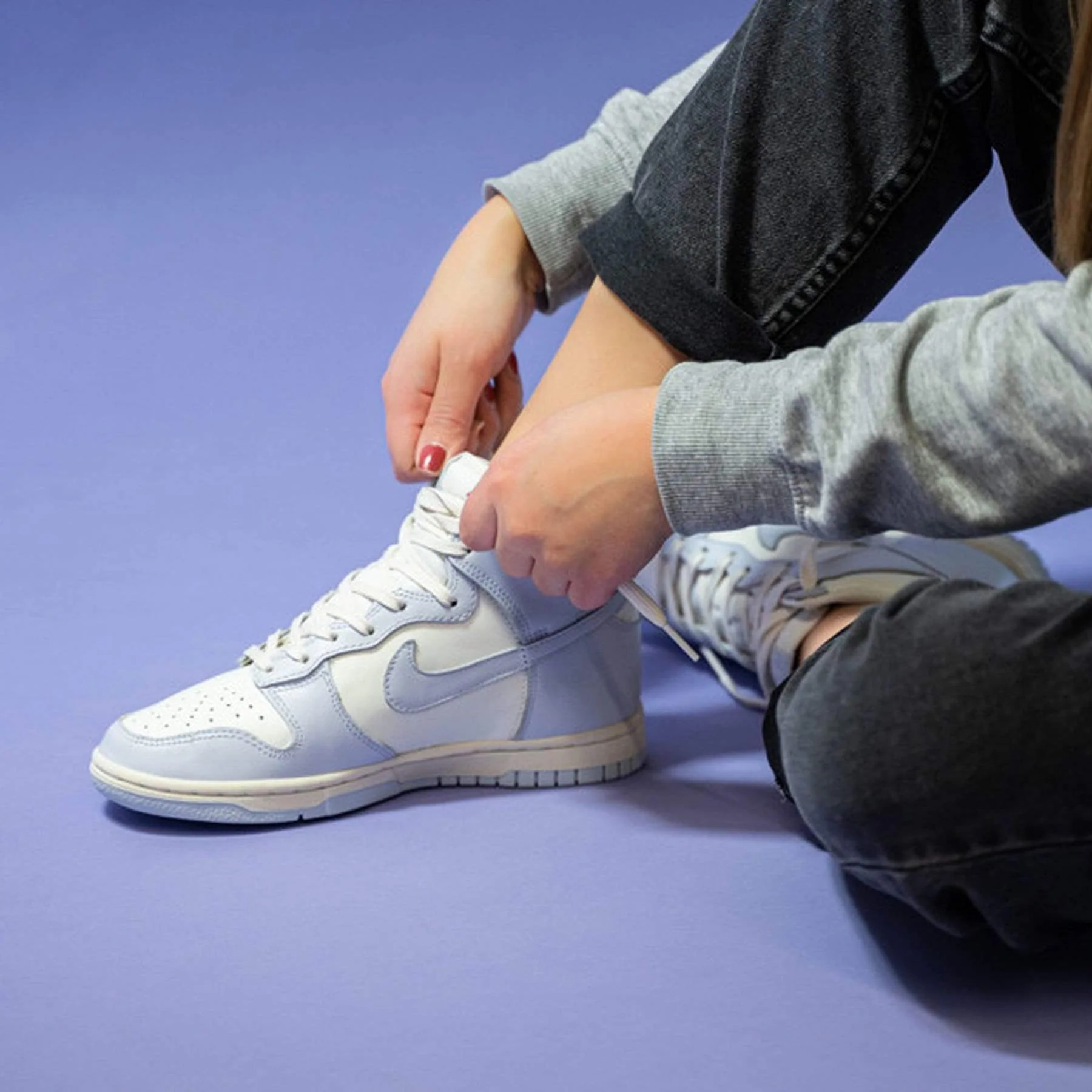 Nike Dunk Wmns High 'Football Grey' - Image 6