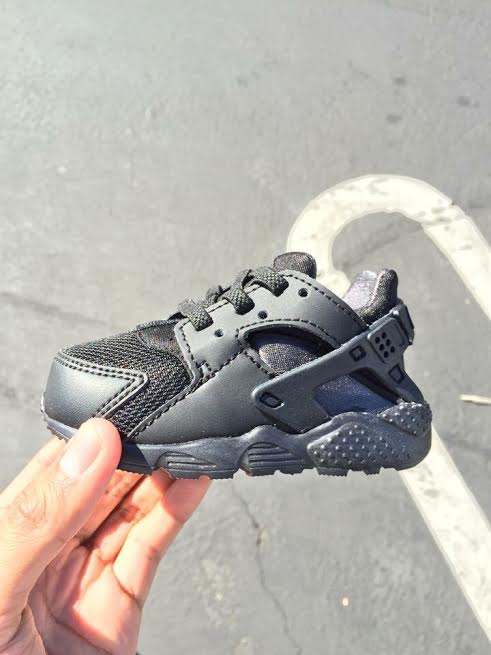 Nike Huarache Run TD Triple Black - Image 2