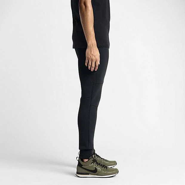 NIKE TECH FLEECE MEN'S TROUSERS - Black - Image 6
