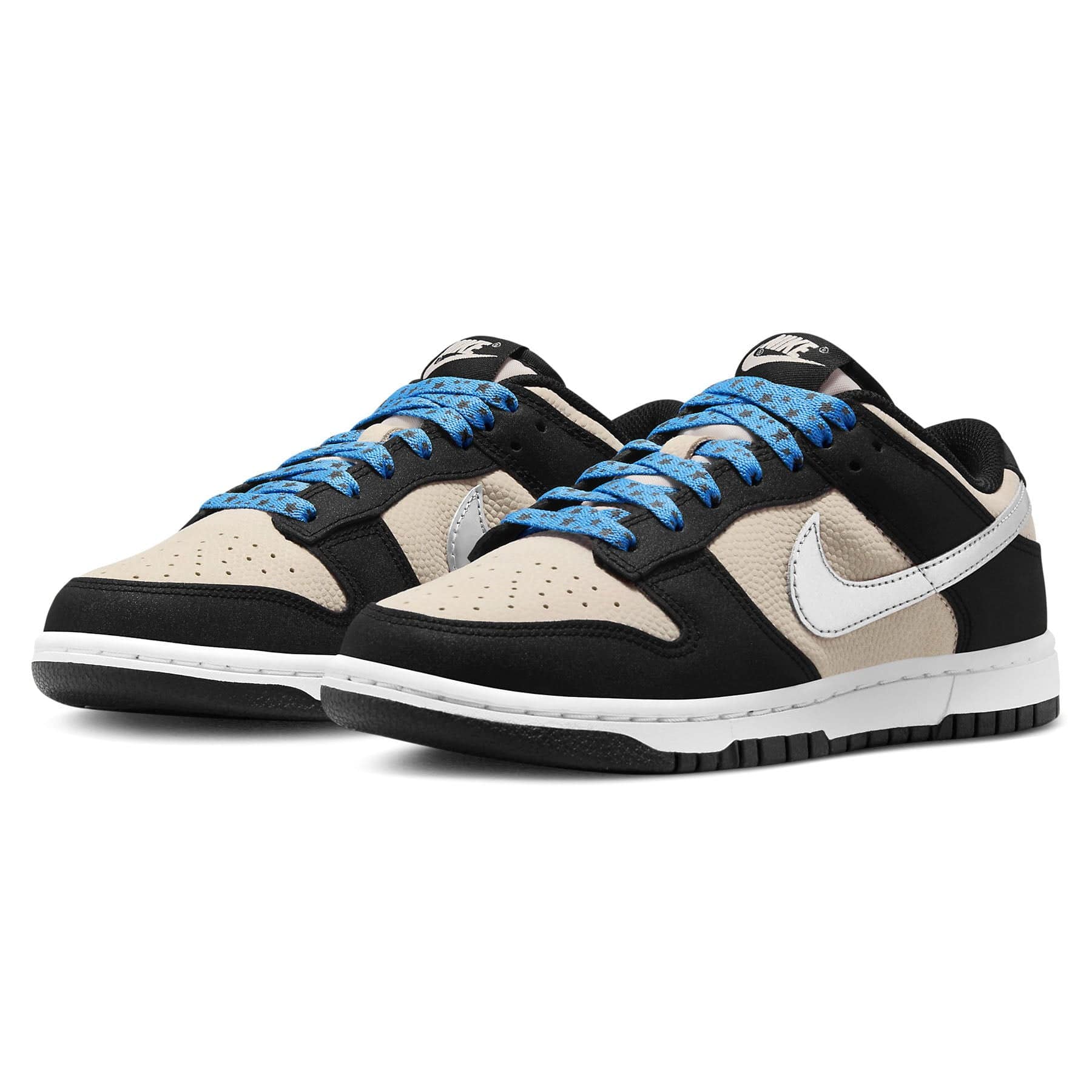 Nike Dunk Low Wmns 'Starry Laces' - Image 2