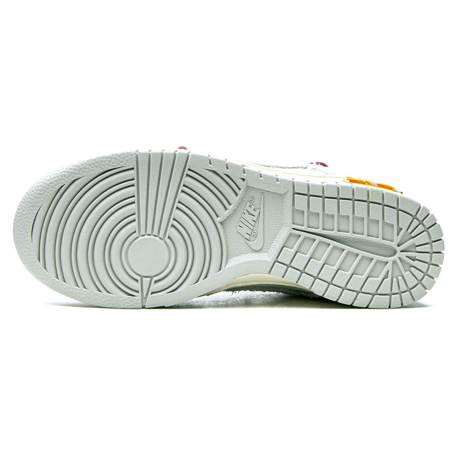 Off-White x Nike Dunk Low 'Lot 35 of 50' - Image 5