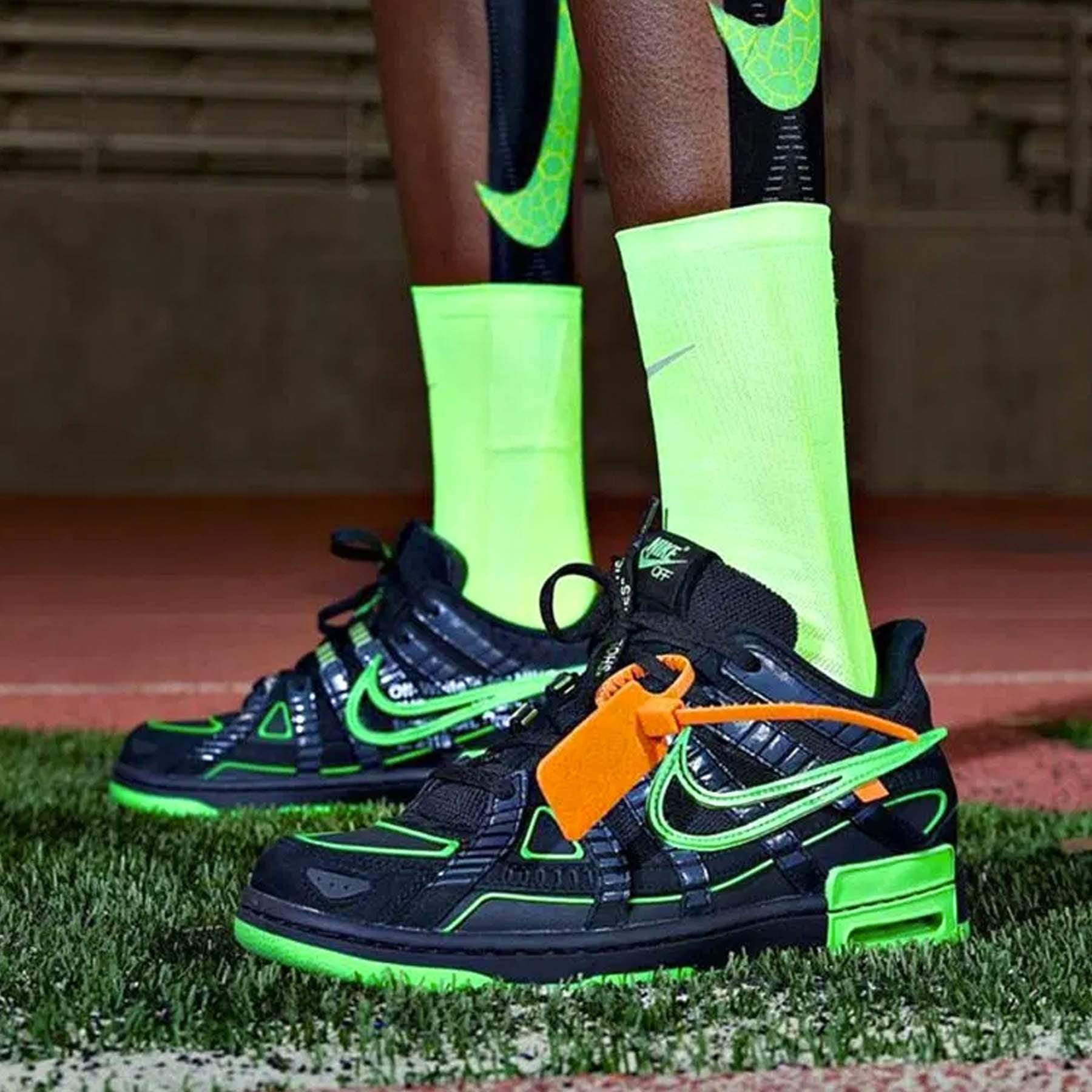 Off-White x Nike Air Rubber Dunk 'Green Strike' - Image 6