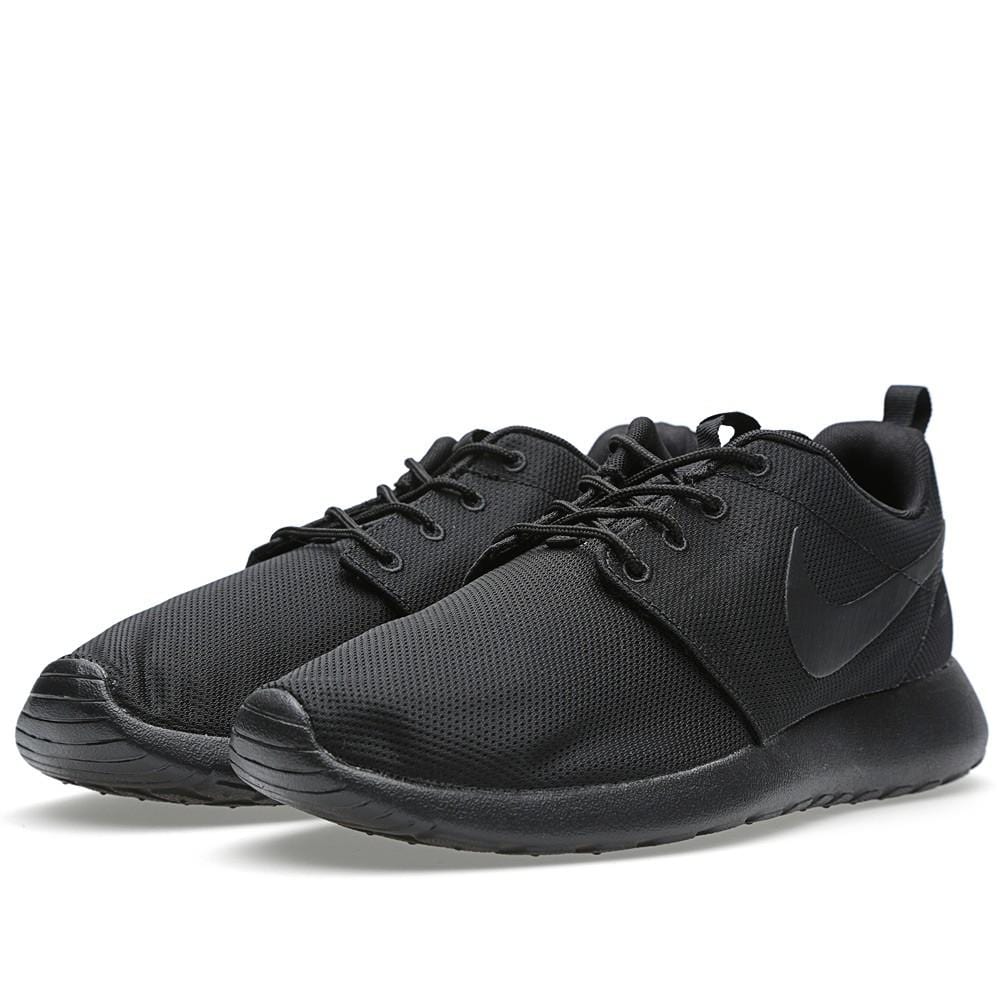 Nike Rosherun 'Triple Black' - Image 5