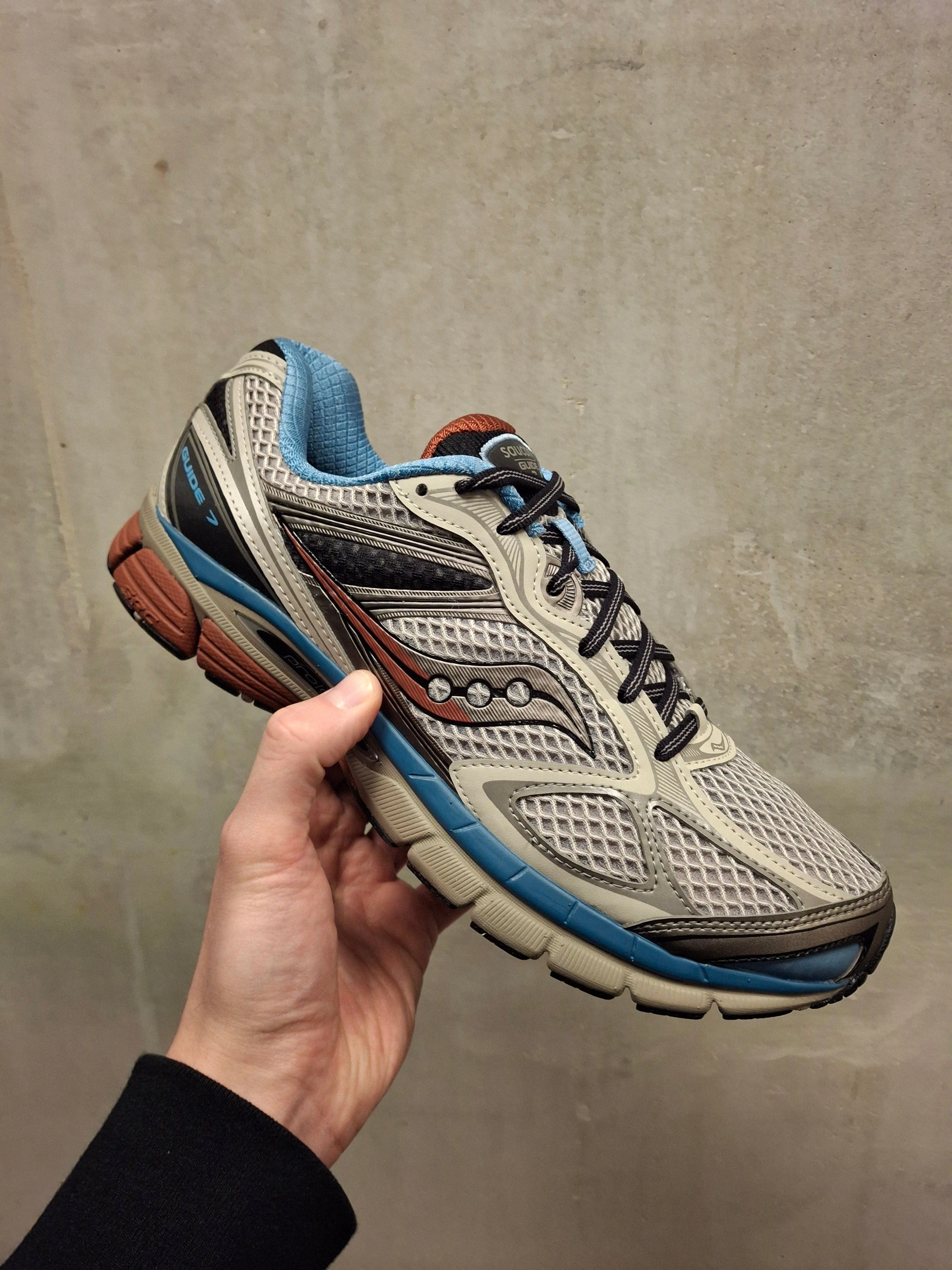Saucony Progrid Guide 7 'Taupe Black' - Image 7
