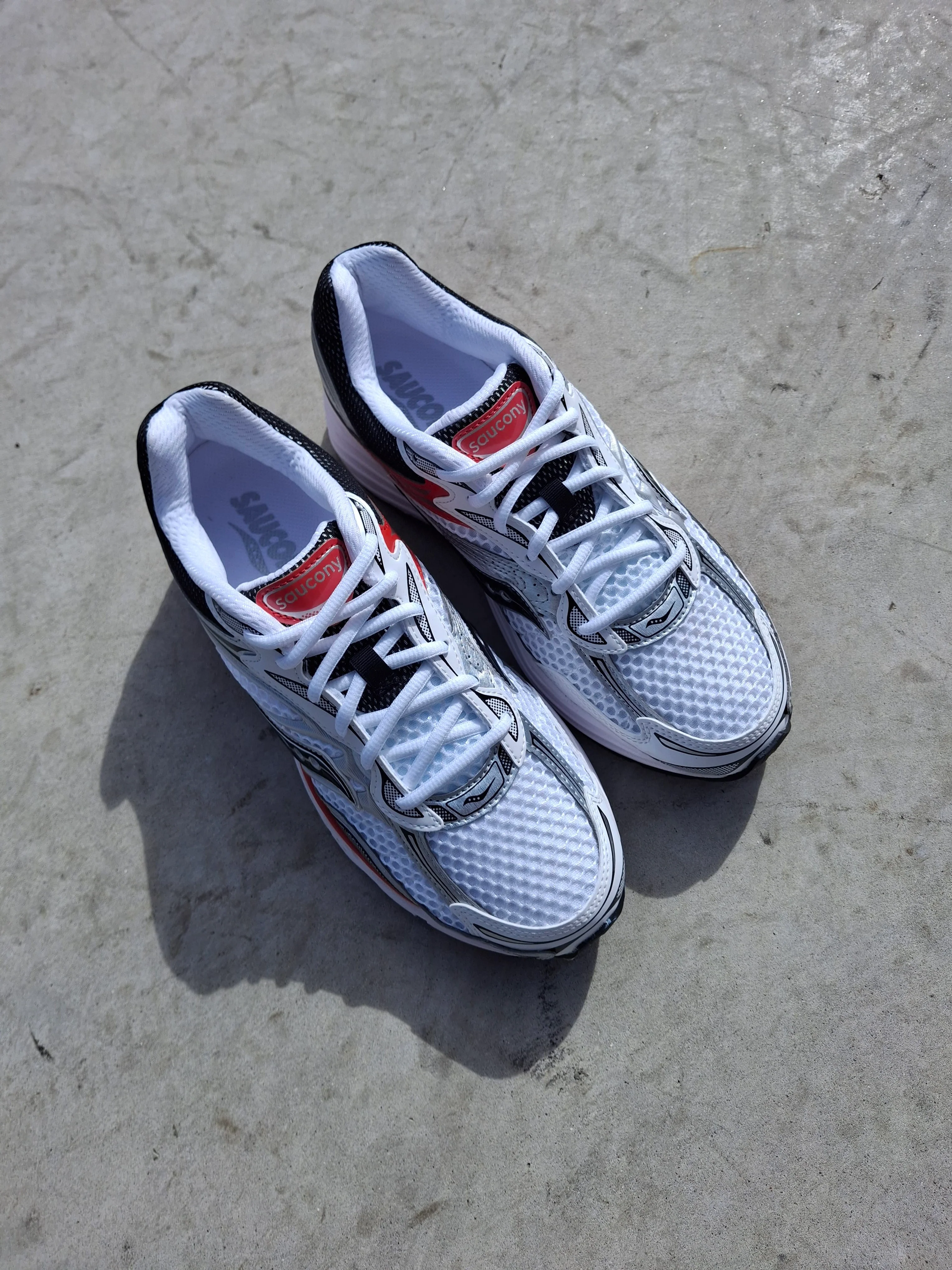 Saucony Progrid Omni 9 'White Red' - Image 8