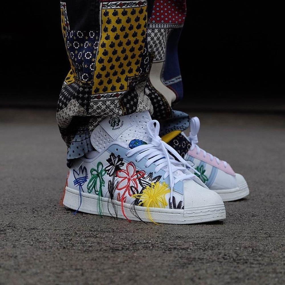 Sean Wotherspoon x adidas Superstar 'SuperEarth' - Image 7