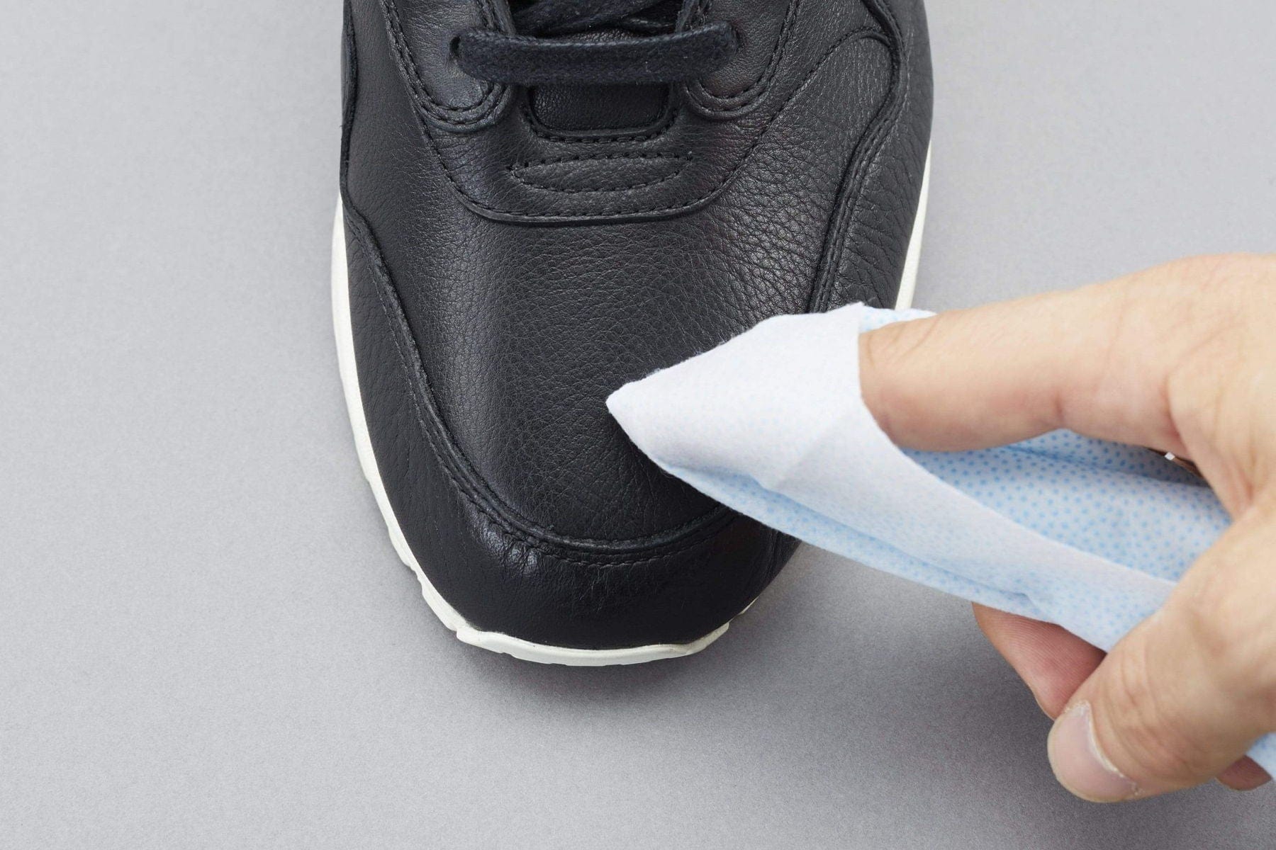 Sneaky Wipes - Shoe and Trainer Cleaning Wipes - 50 Mega Pack - Image 4