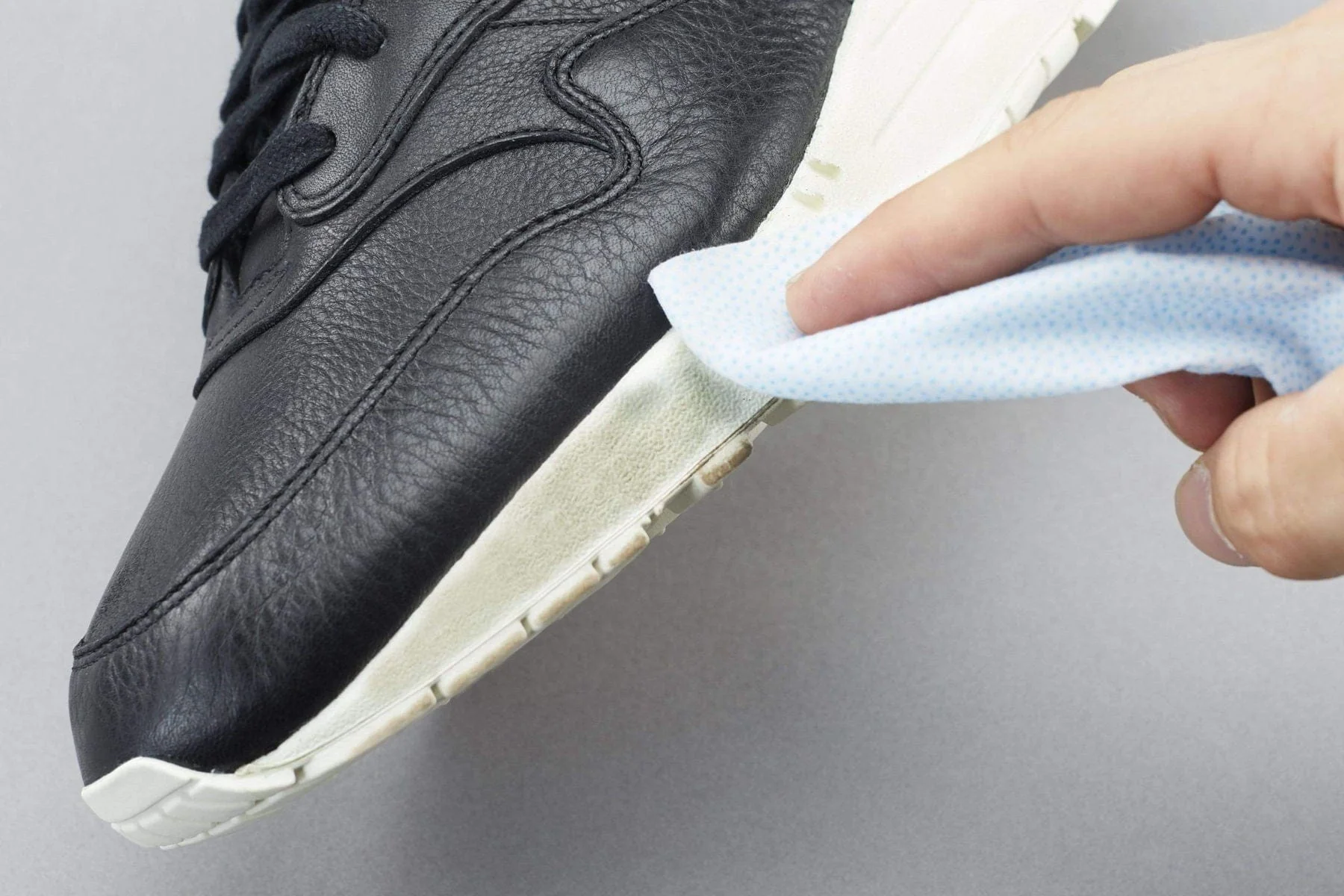 Sneaky Wipes - Shoe and Trainer Cleaning Wipes - 50 Mega Pack - Image 5