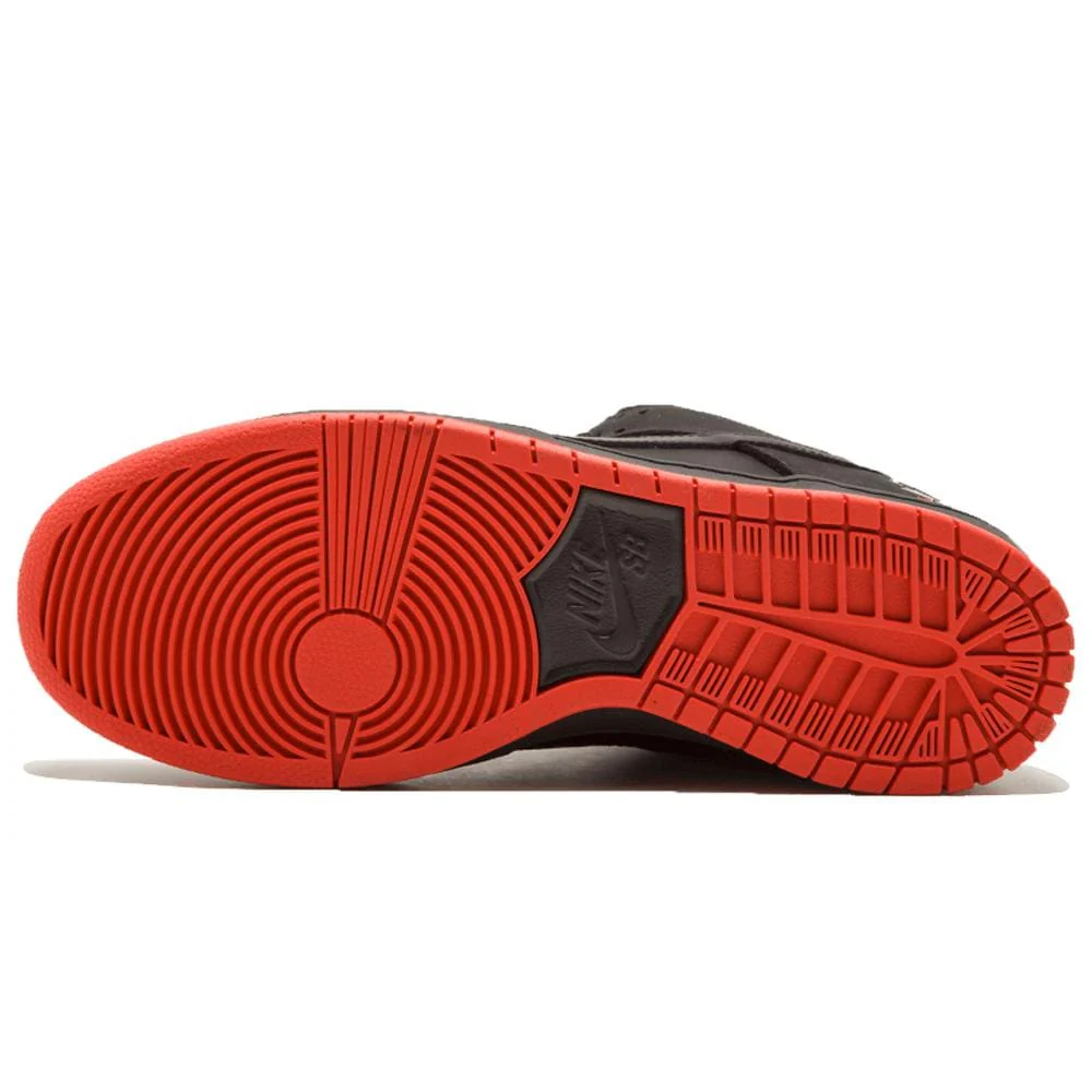 Staple x Nike SB Dunk Low Pigeon - Image 5