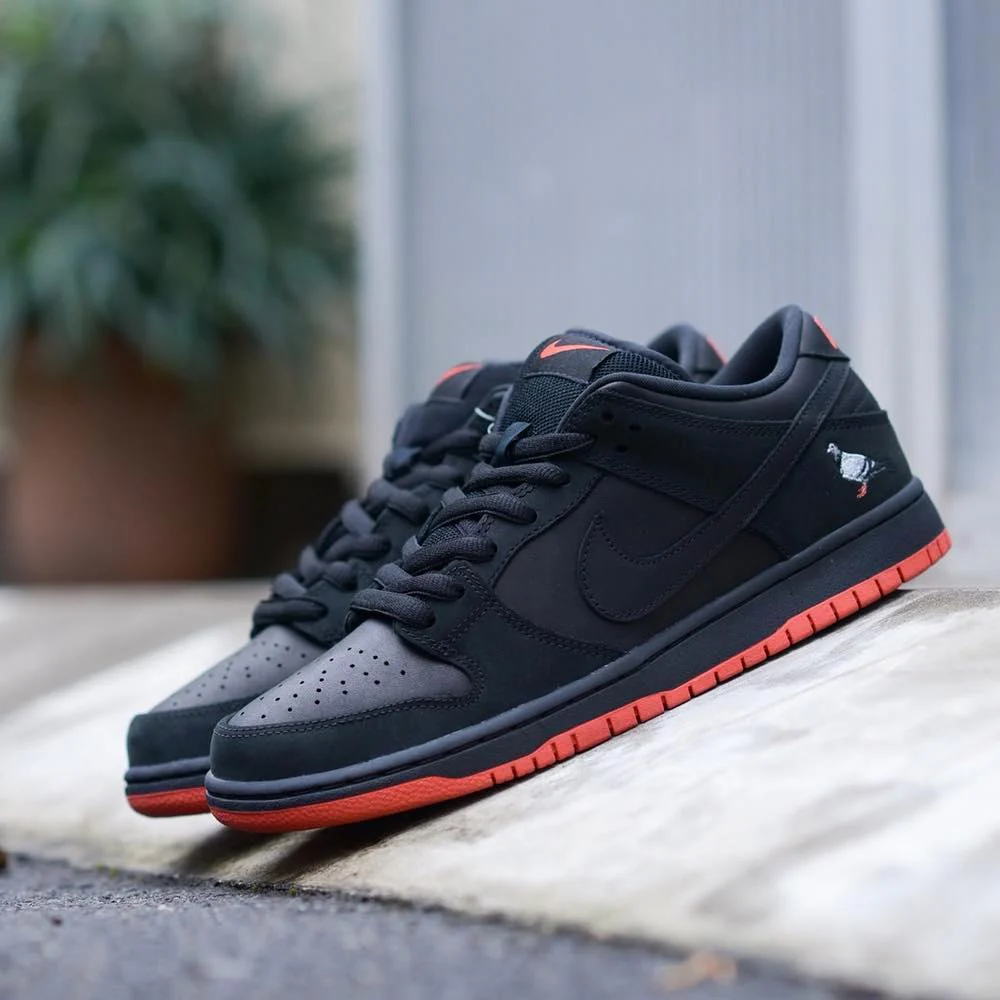 Staple x Nike SB Dunk Low Pigeon - Image 7