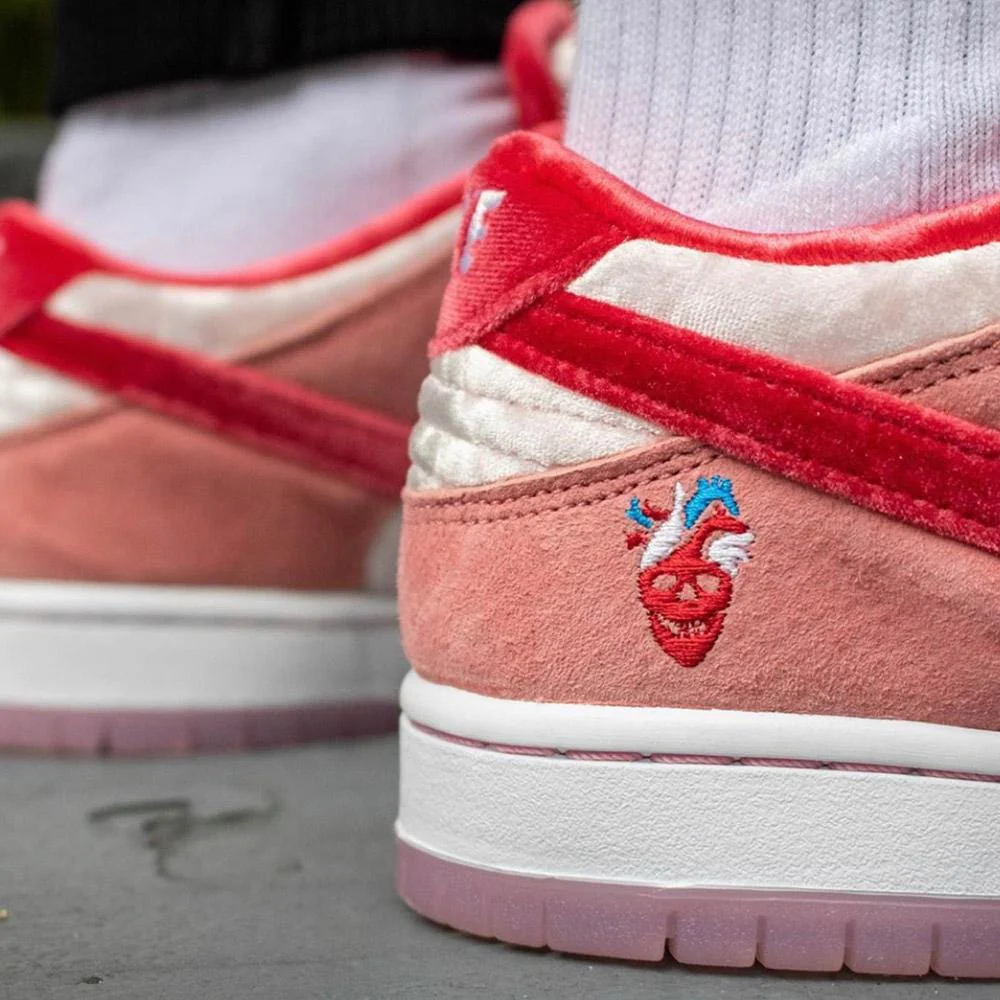 StrangeLove x Nike Dunk Low SB 'Valentine's Day' - Image 6