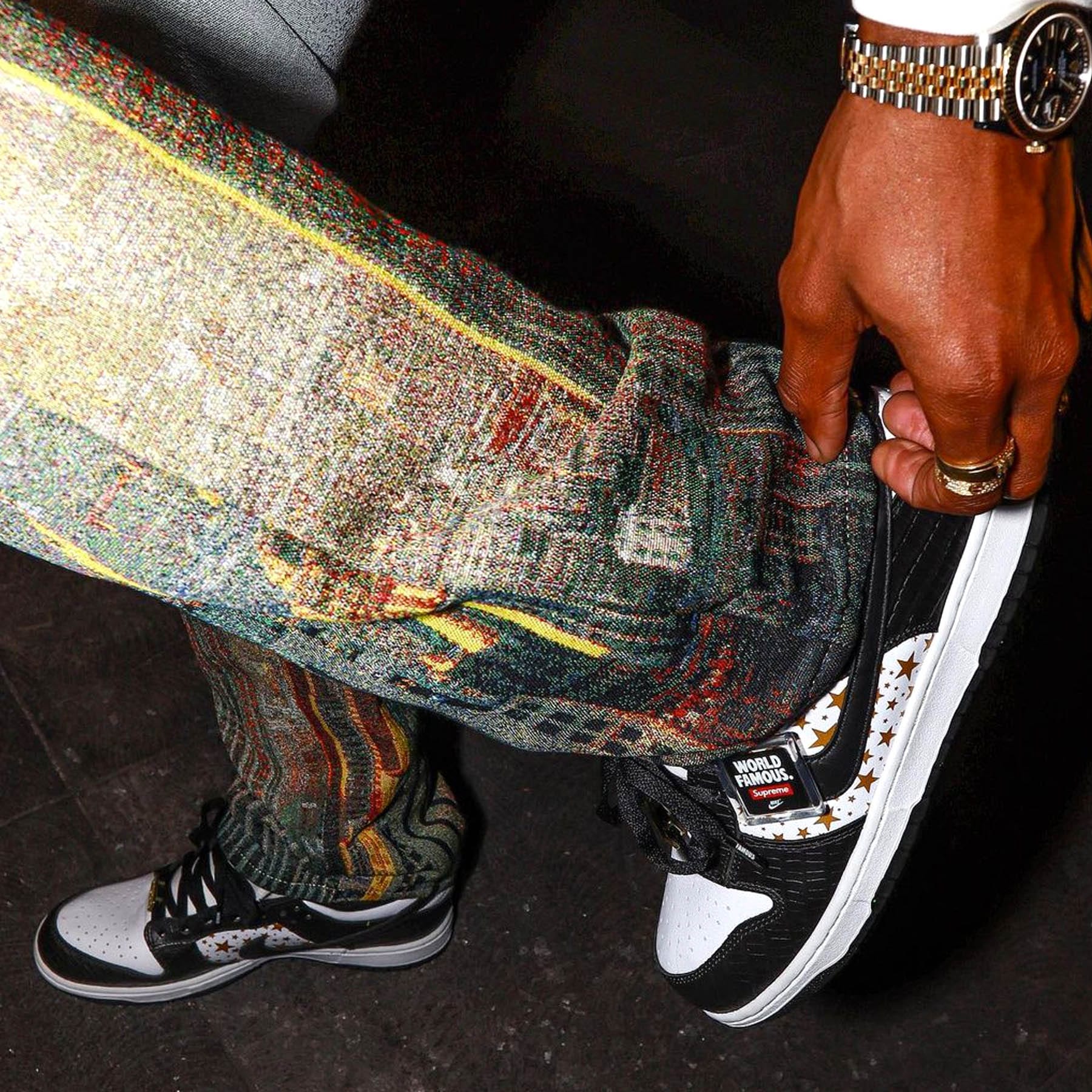 Supreme x Nike Dunk Low OG SB QS 'Black' - Image 8