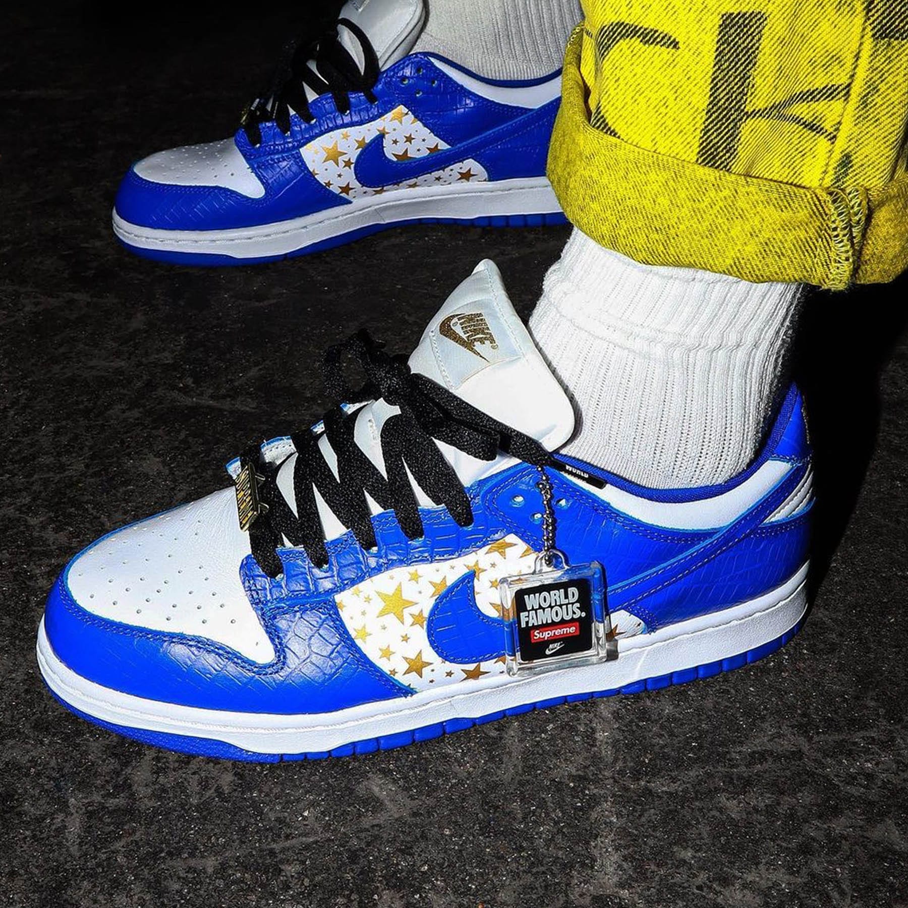 Supreme x Nike Dunk Low OG SB QS 'Hyper Royal' - Image 7