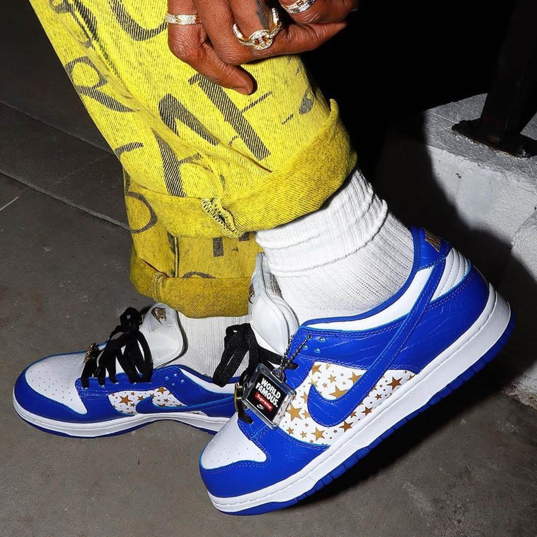 Supreme x Nike Dunk Low OG SB QS 'Hyper Royal' - Image 8