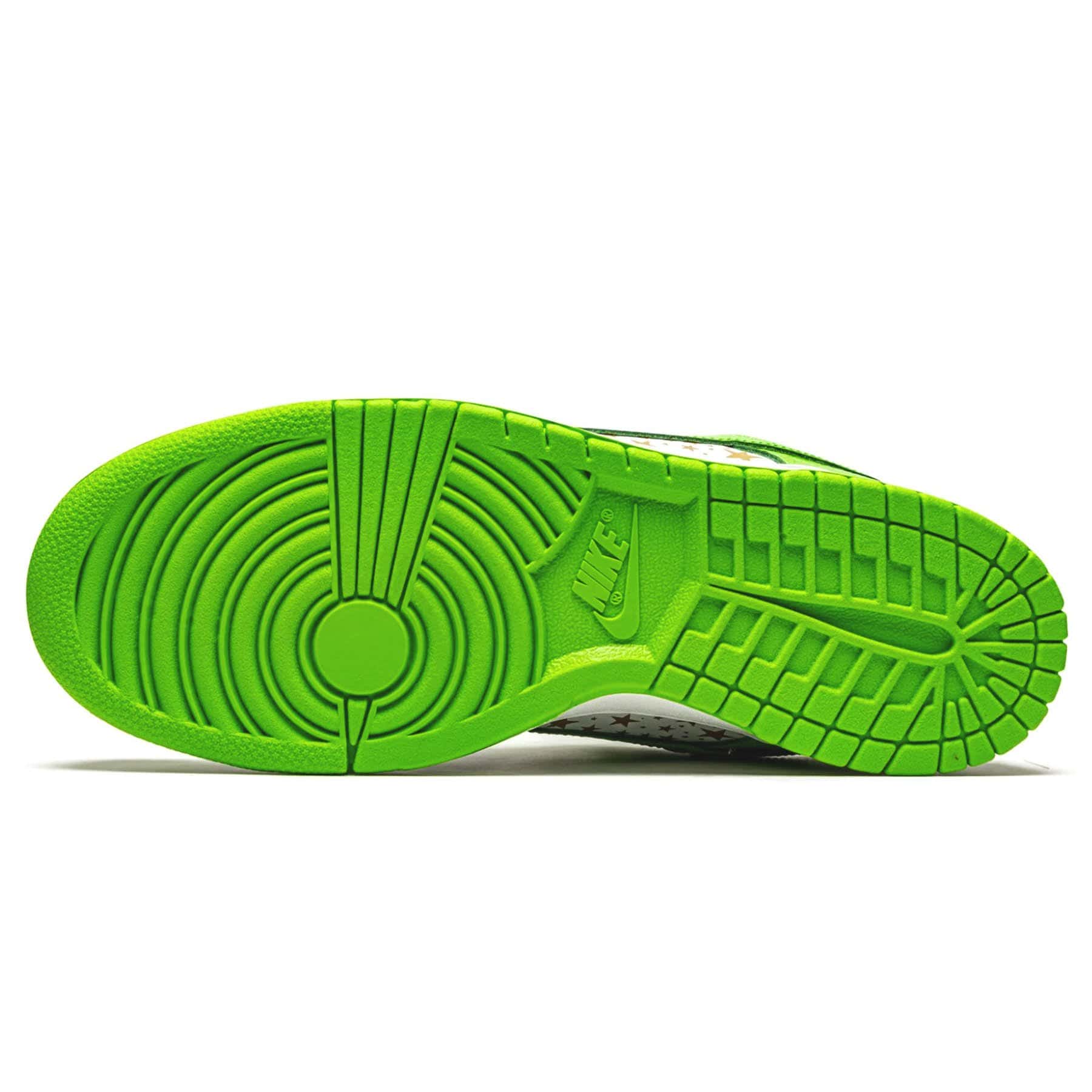 Supreme x Nike Dunk Low OG SB QS 'Mean Green' - Image 5
