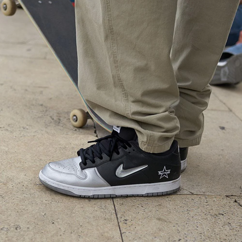 Supreme x Nike Dunk SB Low QS 'Metallic Silver' - Image 7