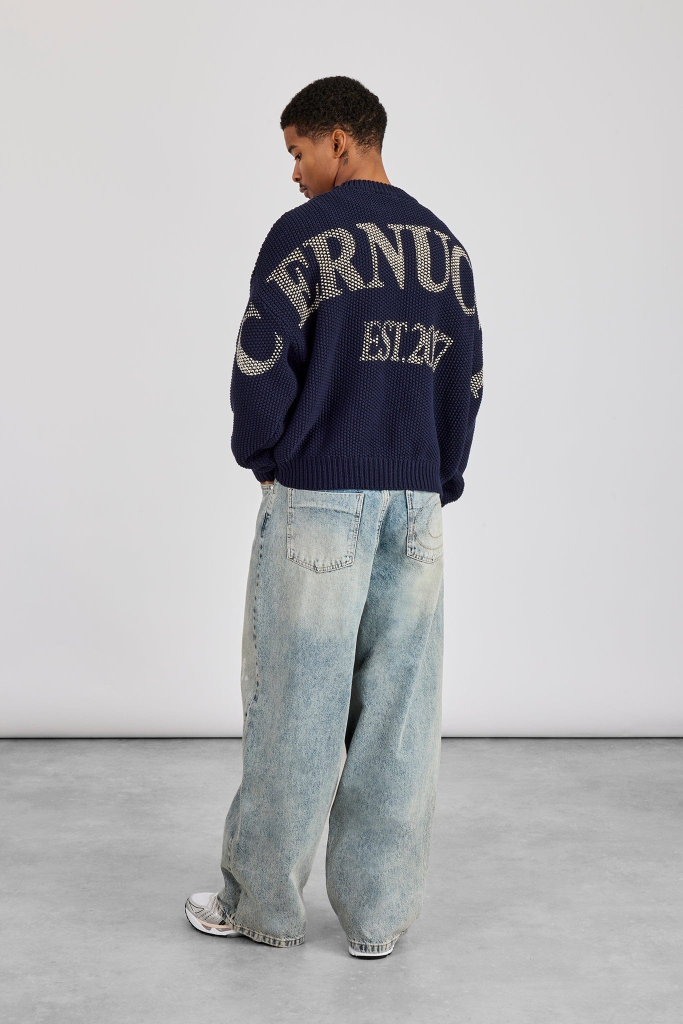 Cernucci Textured Knit Printed Sweatshirt - Navy Blue - Image 4