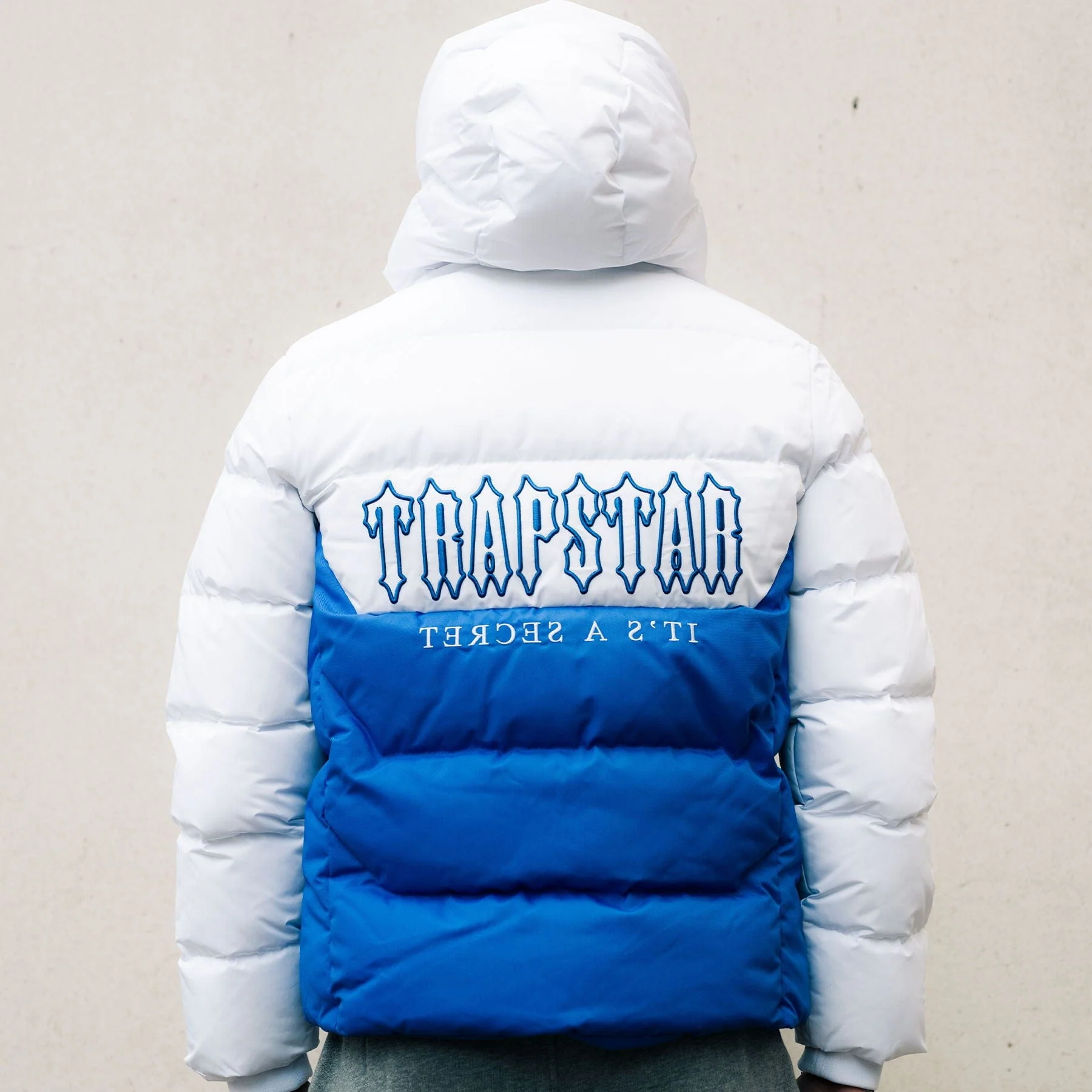 Trapstar Decoded Puffer 25 'White Blue' - Image 4
