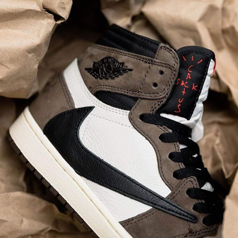 Travis Scott x Air Jordan 1 Retro High OG 'Mocha' - Image 6