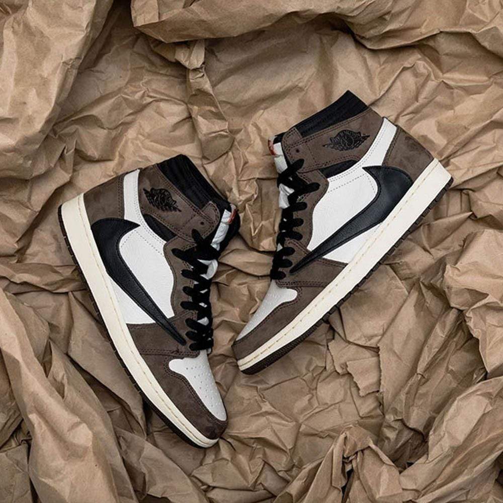 Travis Scott x Air Jordan 1 Retro High OG 'Mocha' - Image 7