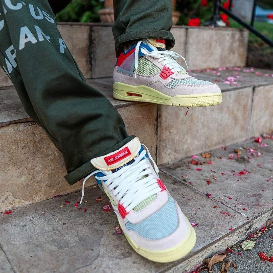 Union LA x Air Jordan 4 Retro 'Guava Ice' - Image 6