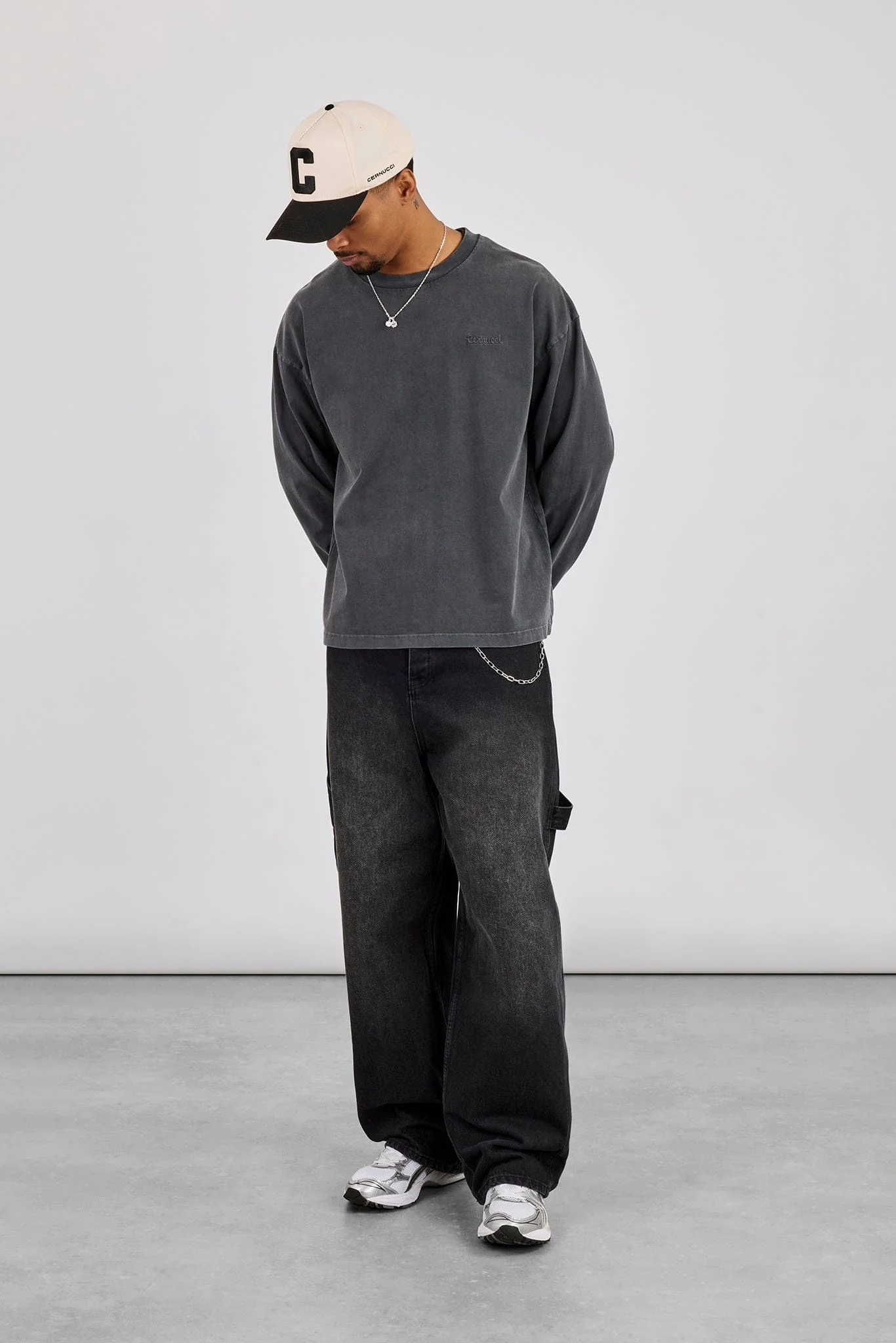Cernucci Washed Long Sleeve T-Shirt - Charcoal - Image 4