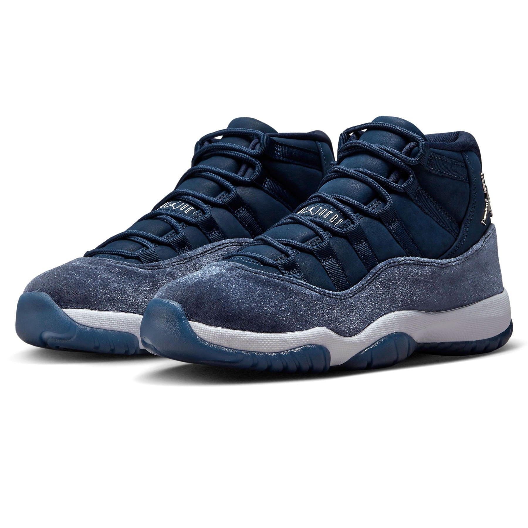 Air Jordan 11 Retro Wmns 'Midnight Navy Velvet' - Image 2