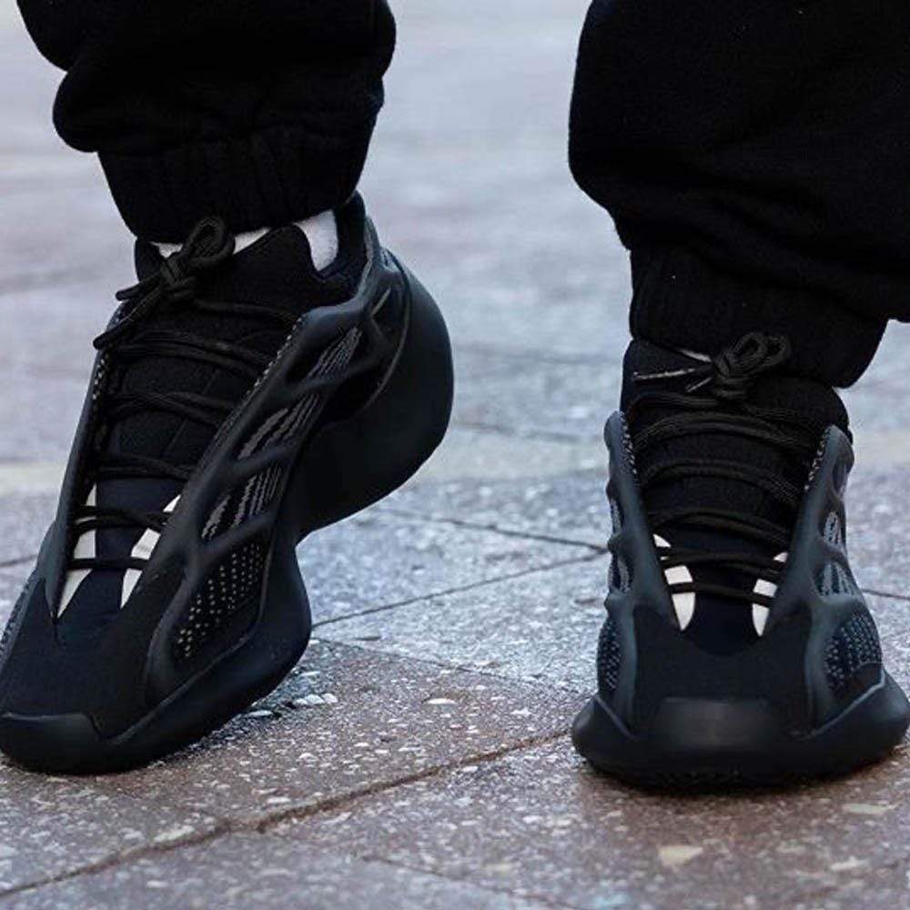 Yeezy 700 V3 'Alvah' - Image 7