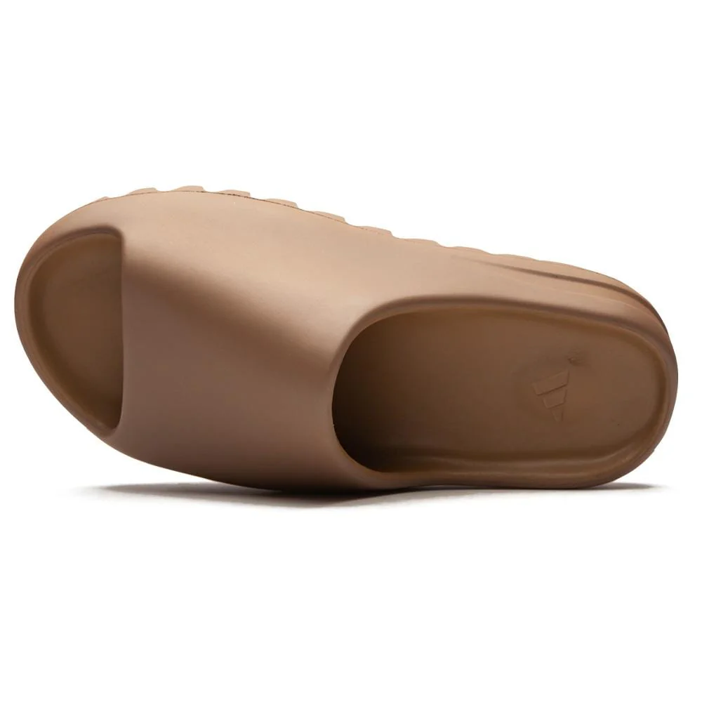 Yeezy Slides 'Core' - Image 4